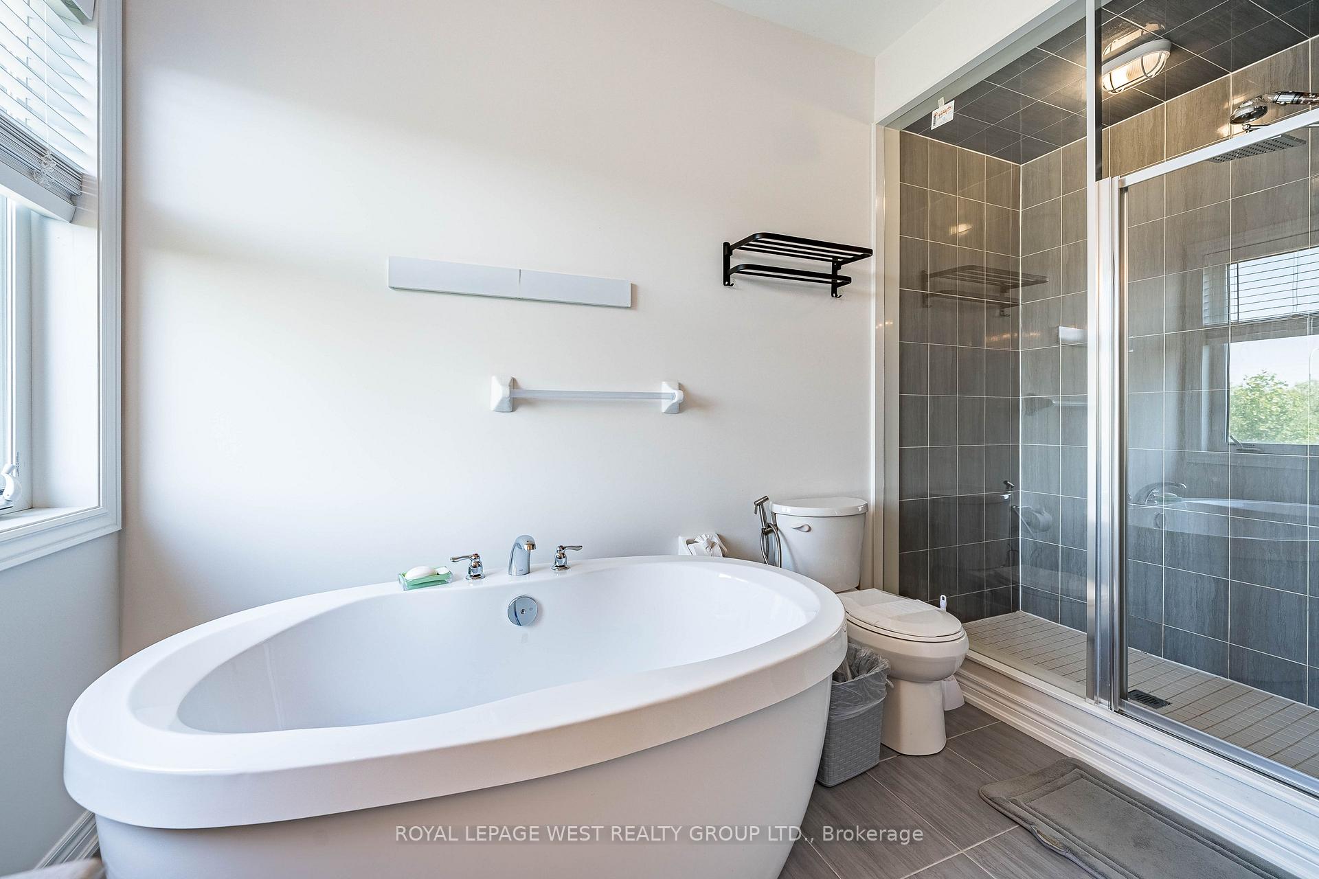 Photo 12 of 1278 Aquarius Trail, Pickering, Rural Pickering — HOMEH