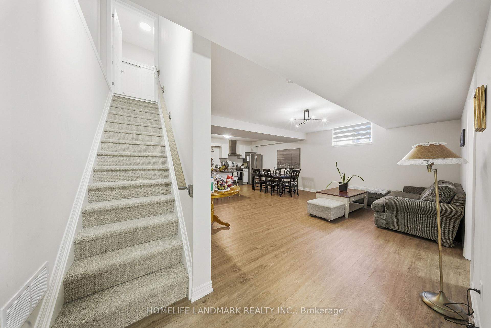Photo 25 of 49 Monarch Street, Welland, Coyle Creek — HOMEH