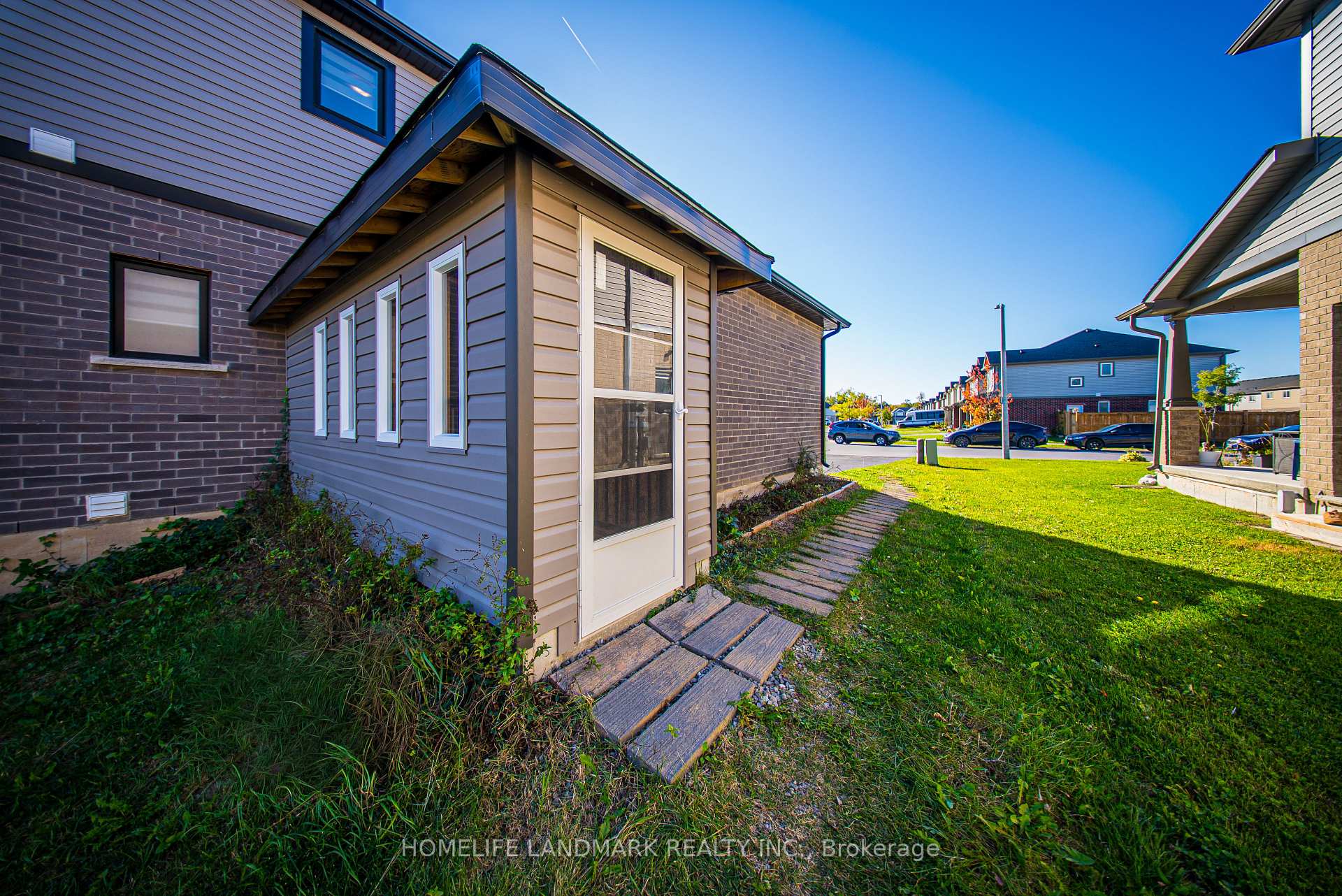 Photo 33 of 49 Monarch Street, Welland, Coyle Creek — HOMEH