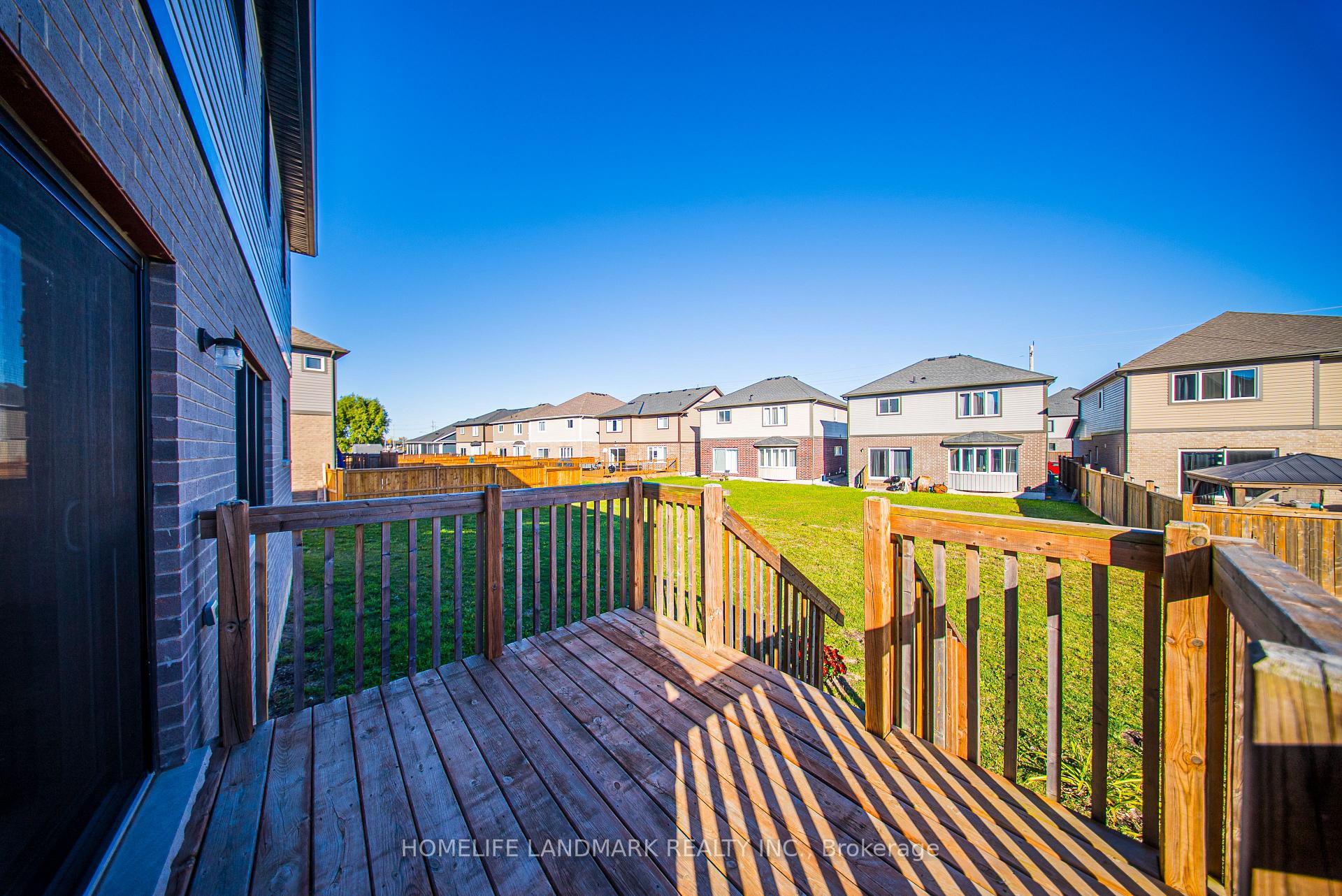 Photo 32 of 49 Monarch Street, Welland, Coyle Creek — HOMEH