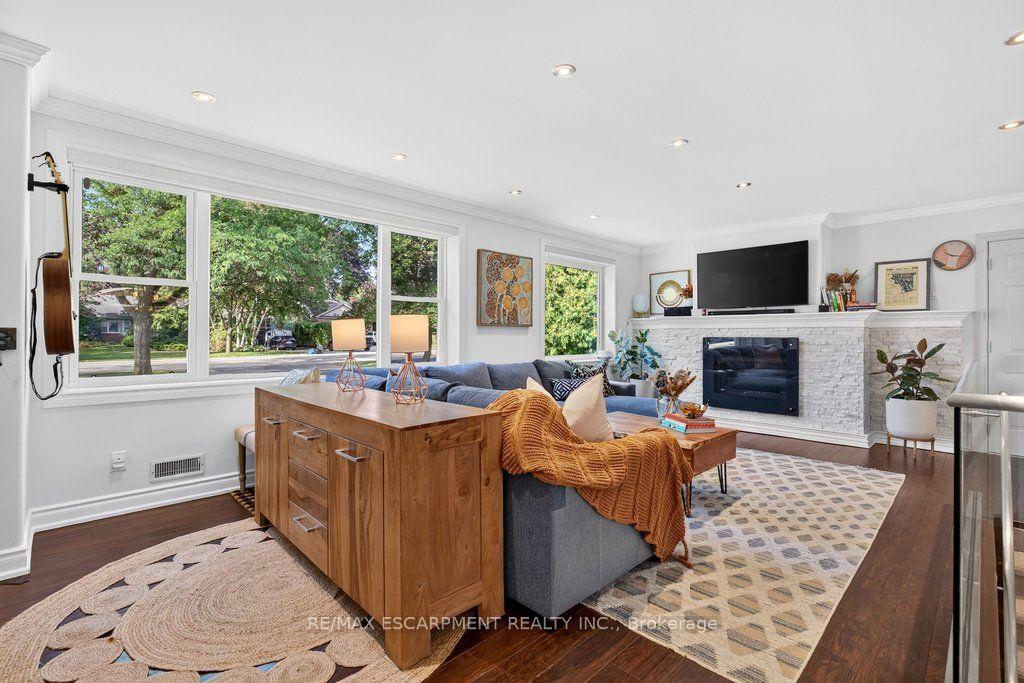 Photo 7 of 825 King Road, Burlington, LaSalle — HOMEH