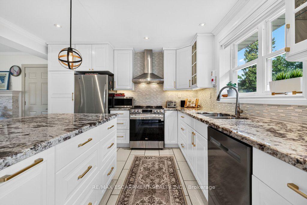 Photo 13 of 825 King Road, Burlington, LaSalle — HOMEH