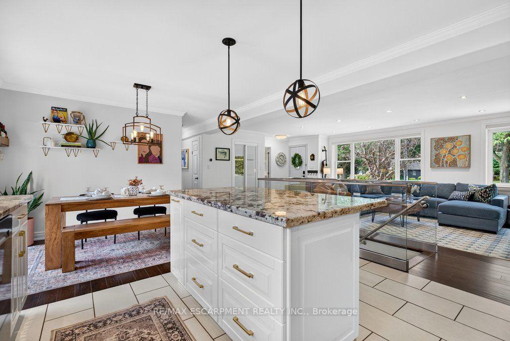 Photo 16 of 825 King Road, Burlington, LaSalle — HOMEH