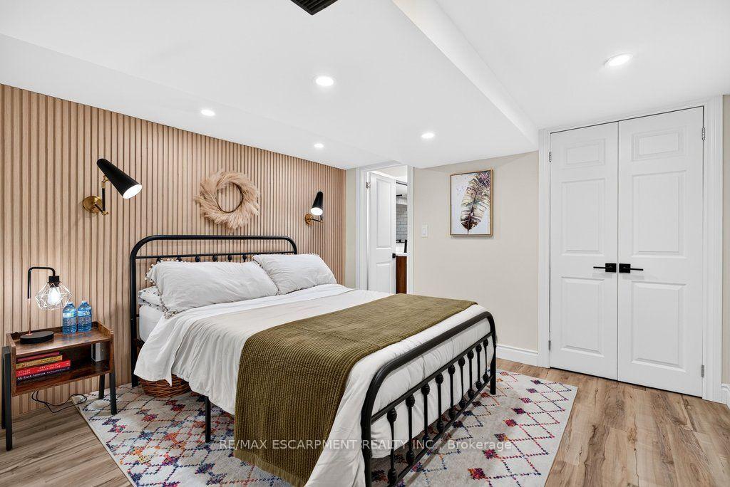 Photo 29 of 825 King Road, Burlington, LaSalle — HOMEH