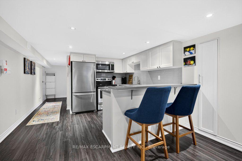 Photo 35 of 825 King Road, Burlington, LaSalle — HOMEH