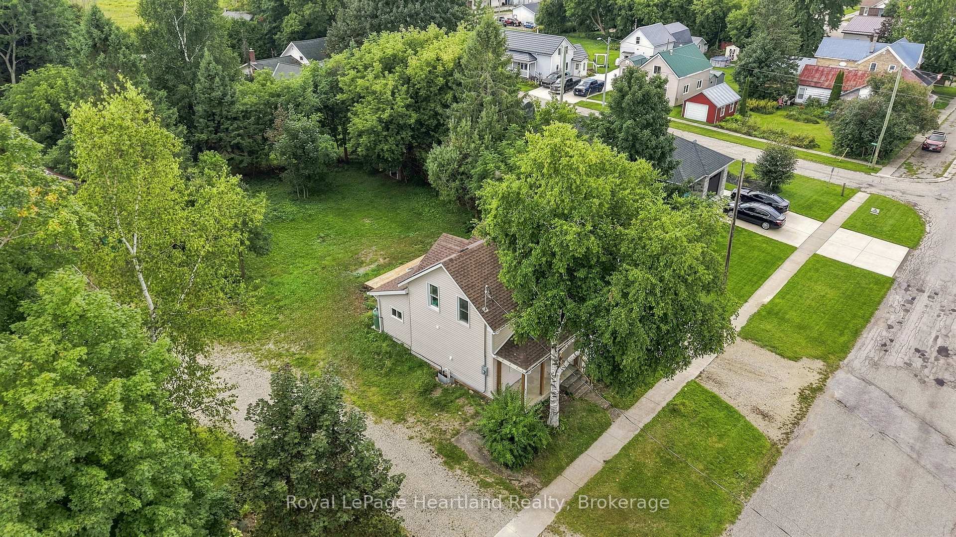 Photo 28 of 24 Queen Street E, West Grey — HOMEH