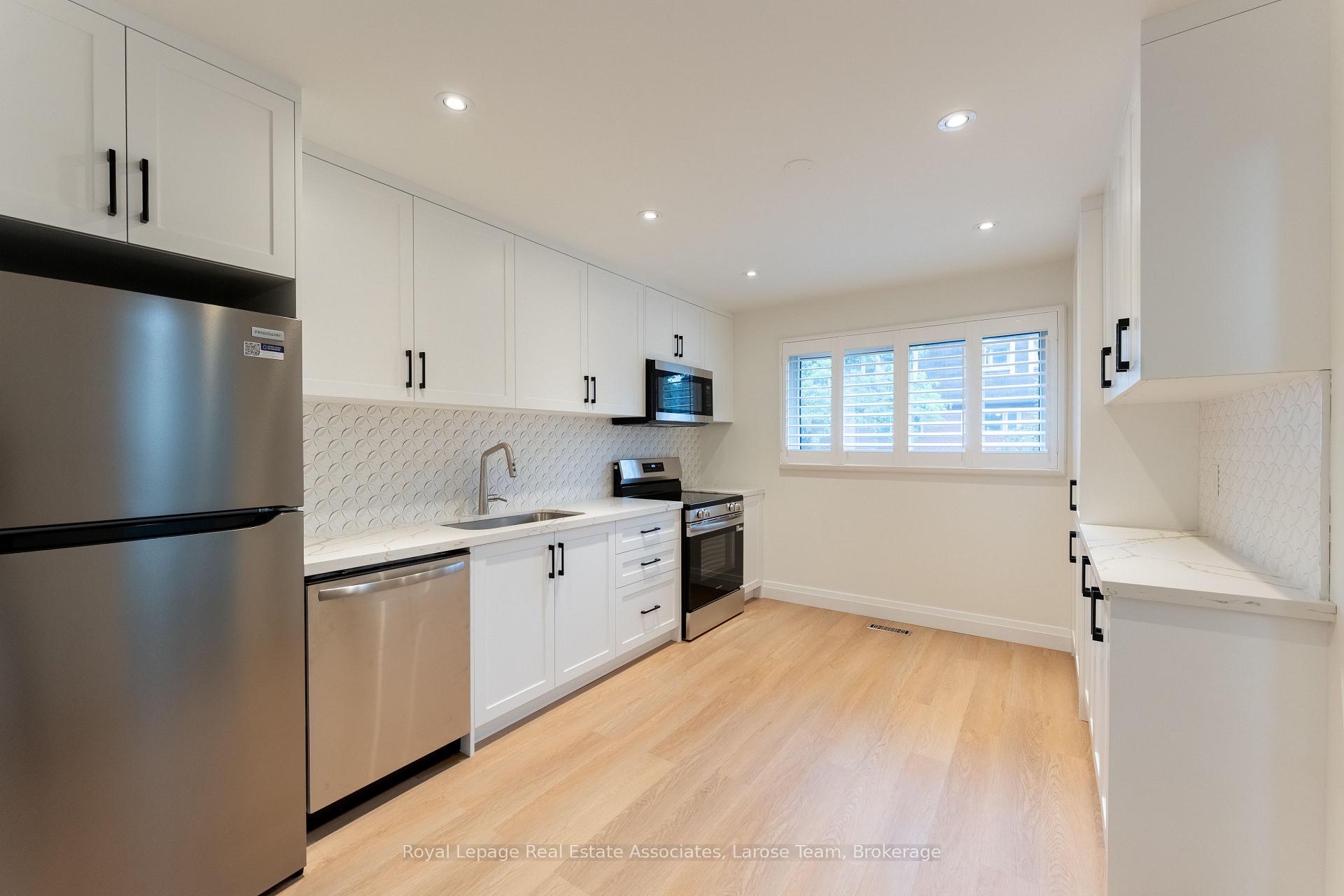 Photo 3 of 58 Silver Shadow Path, Etobicoke, Markland Wood — HOMEH