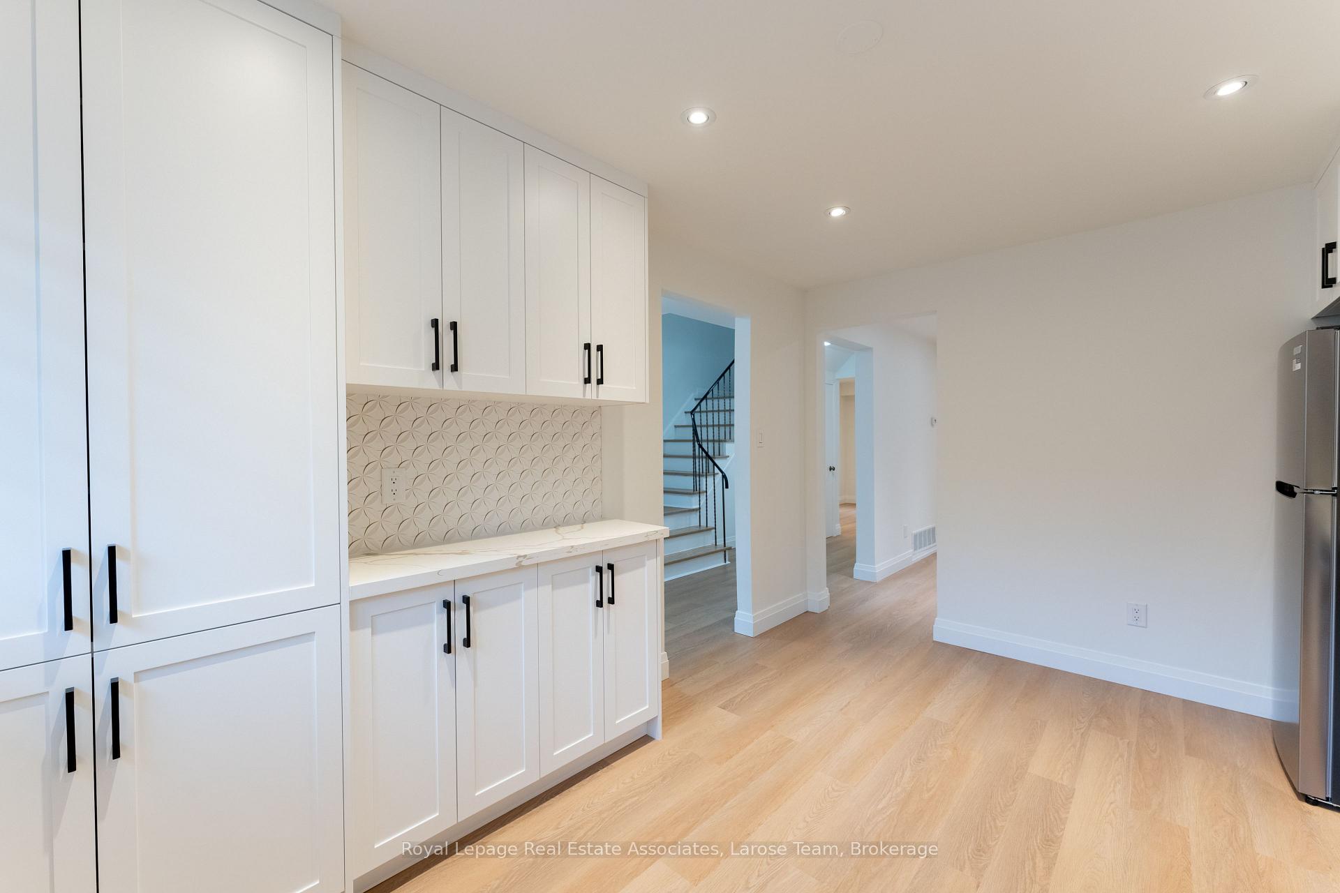 Photo 5 of 58 Silver Shadow Path, Etobicoke, Markland Wood — HOMEH