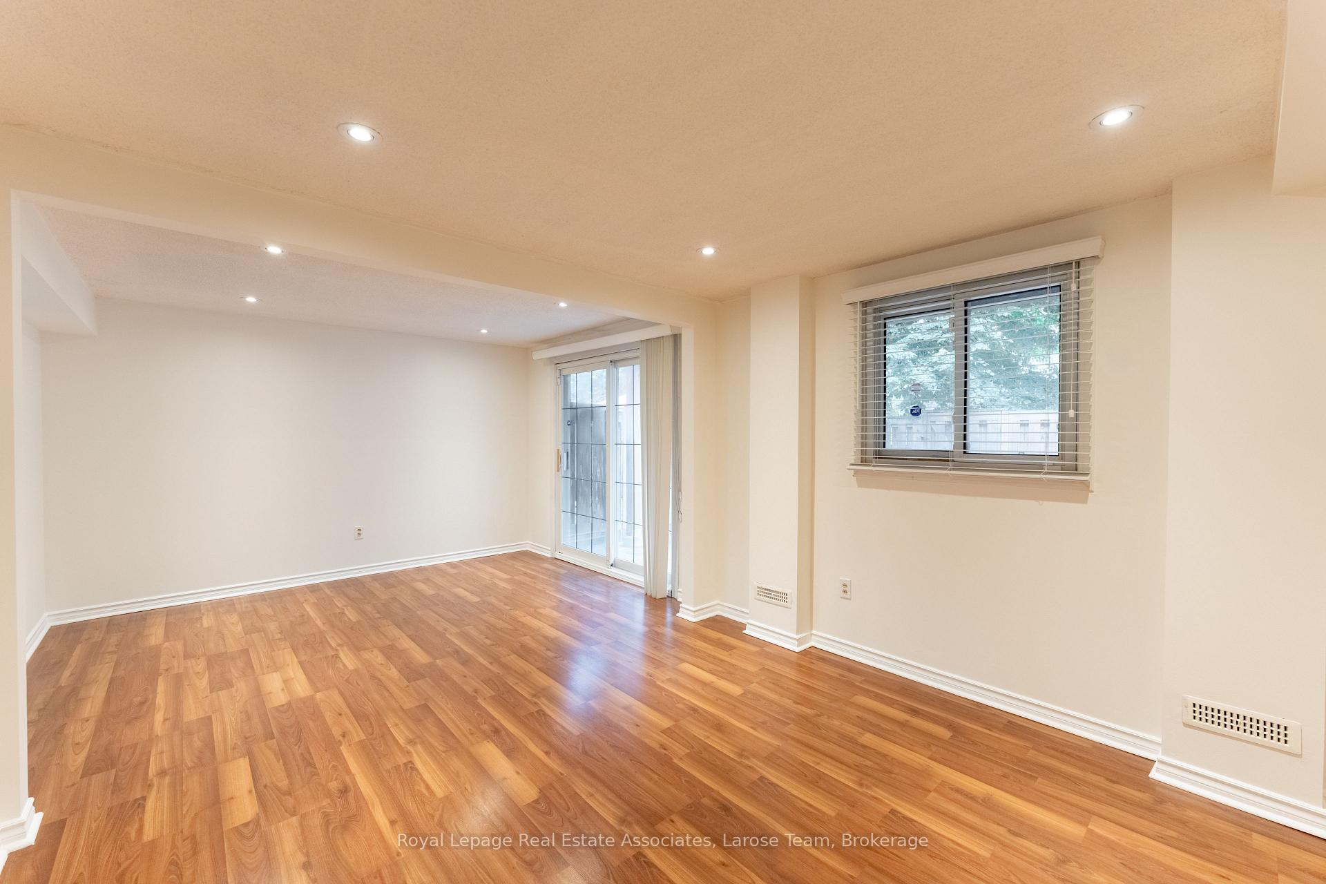 Photo 43 of 58 Silver Shadow Path, Etobicoke, Markland Wood — HOMEH