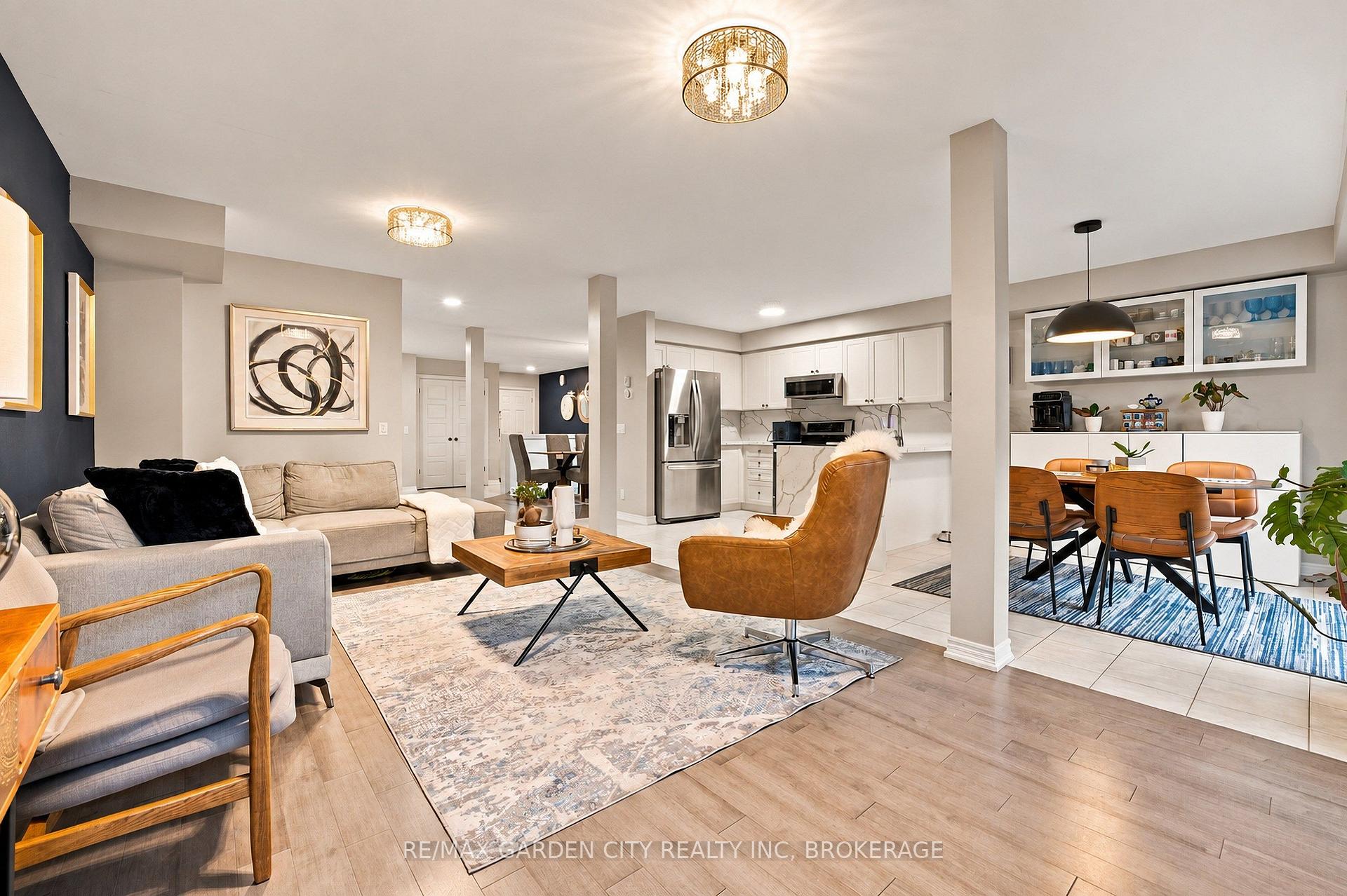 Photo 9 of 8377 Jeffrey Court, Niagara Falls, Forestview — HOMEH