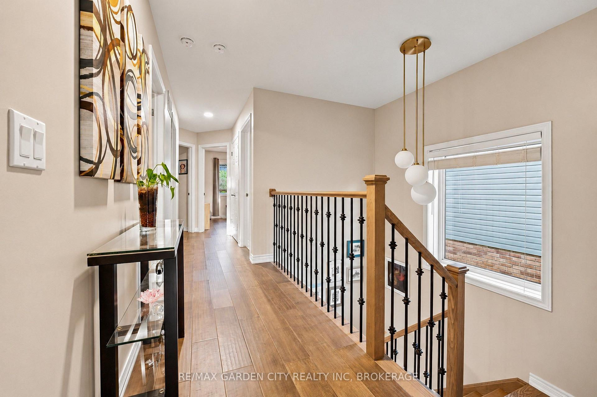 Photo 14 of 8377 Jeffrey Court, Niagara Falls, Forestview — HOMEH