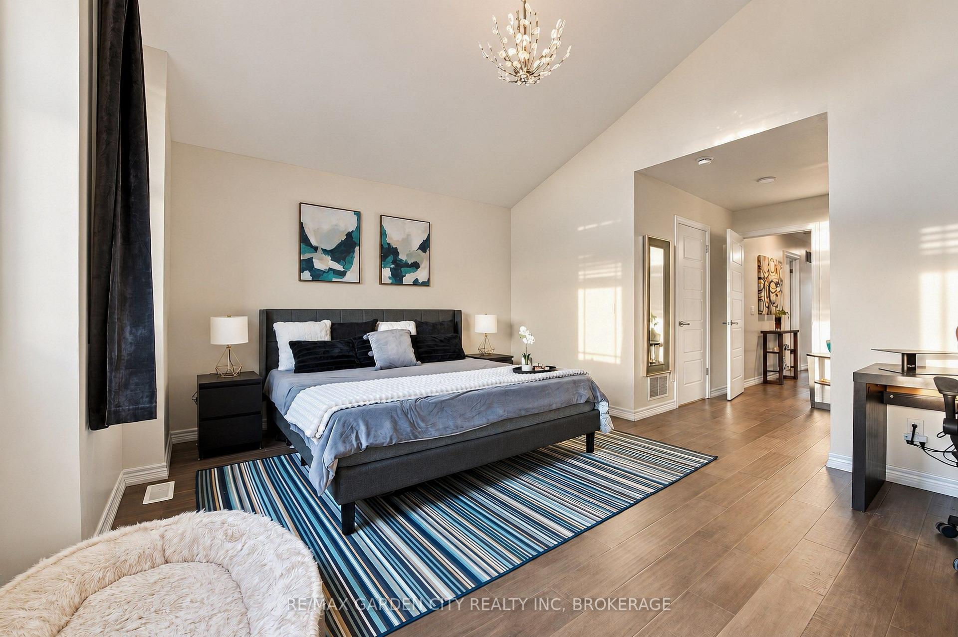 Photo 15 of 8377 Jeffrey Court, Niagara Falls, Forestview — HOMEH