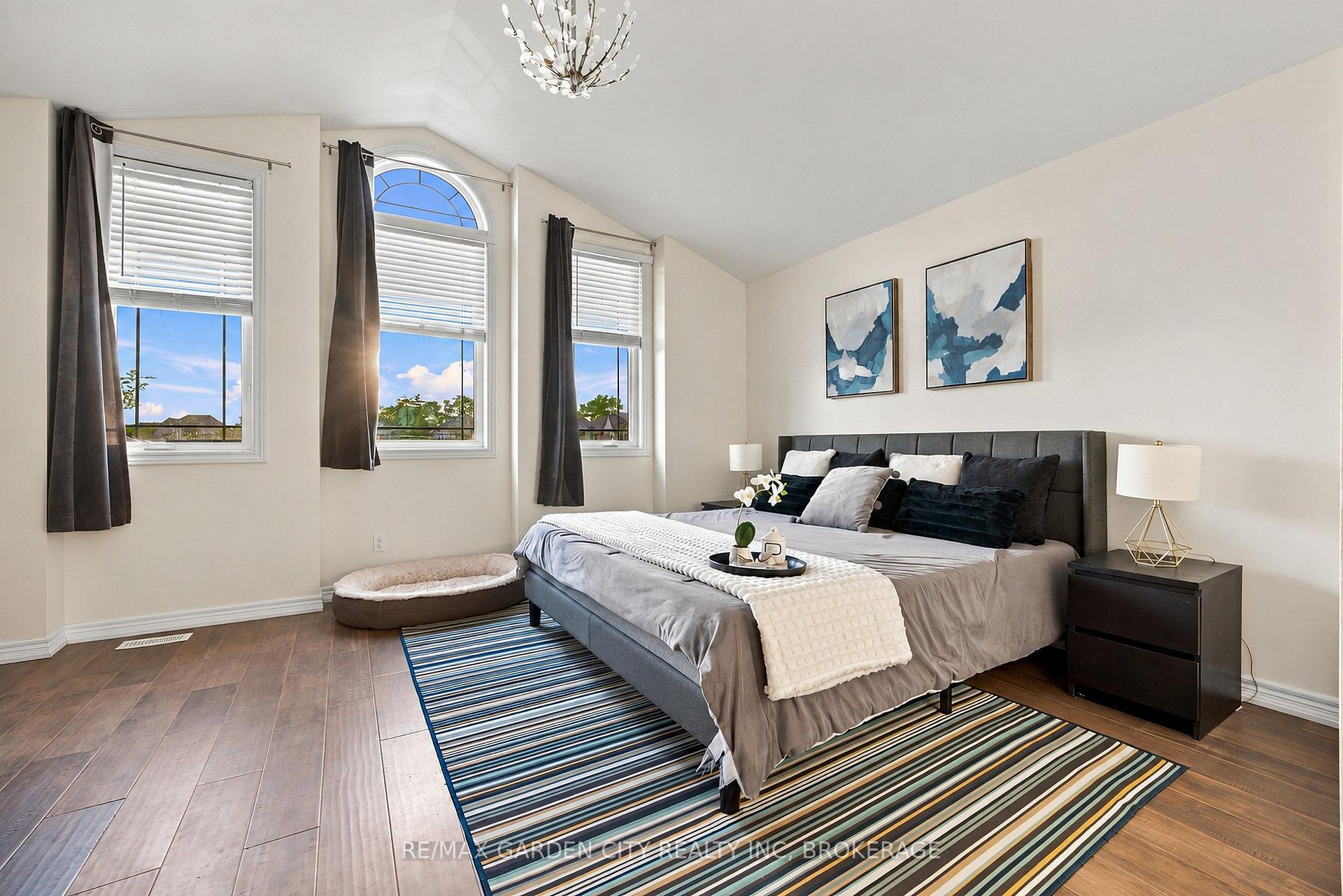 Photo 16 of 8377 Jeffrey Court, Niagara Falls, Forestview — HOMEH