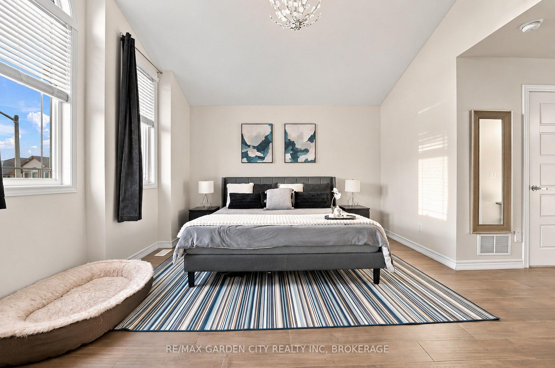 Photo 17 of 8377 Jeffrey Court, Niagara Falls, Forestview — HOMEH