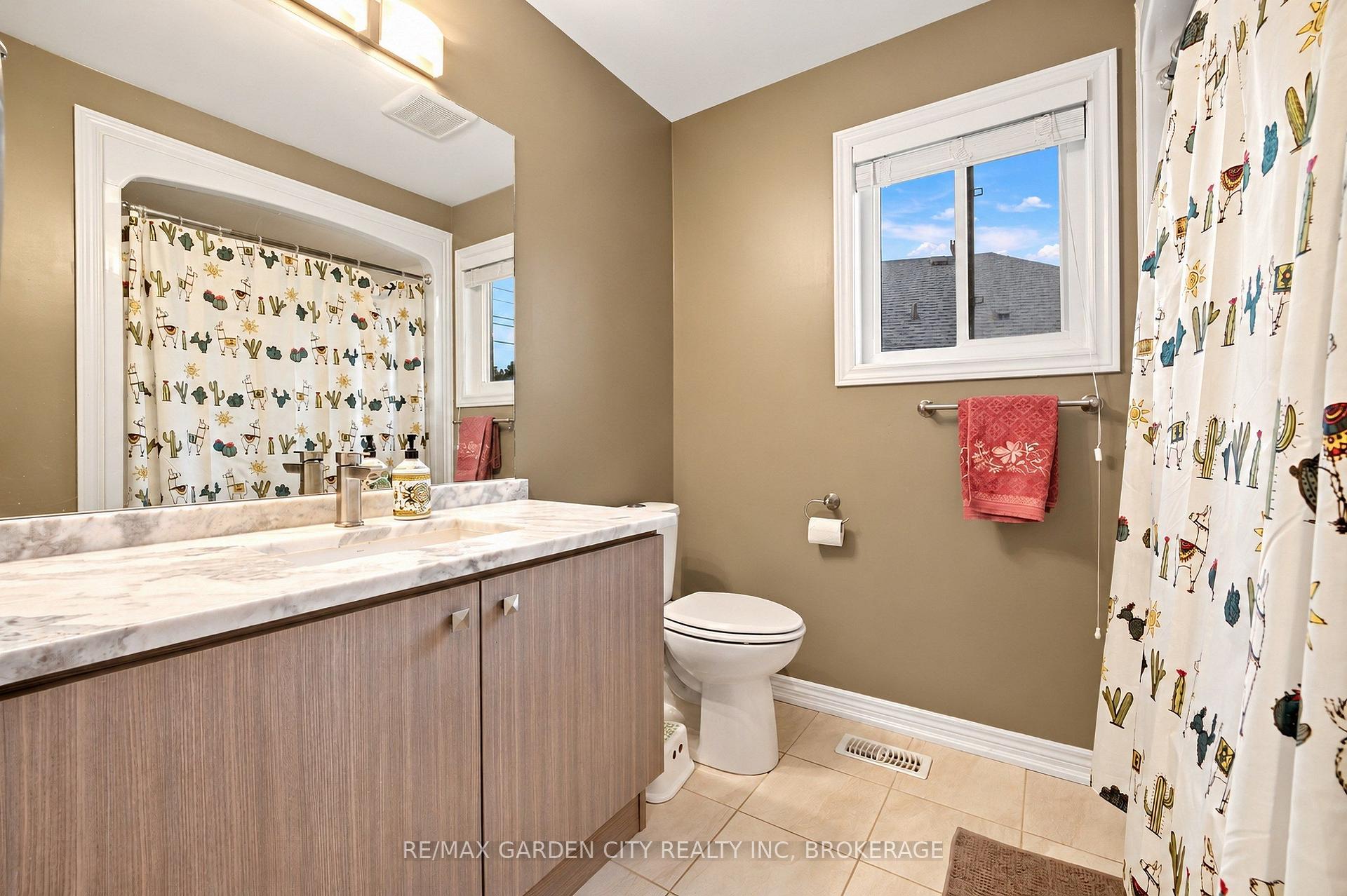 Photo 22 of 8377 Jeffrey Court, Niagara Falls, Forestview — HOMEH