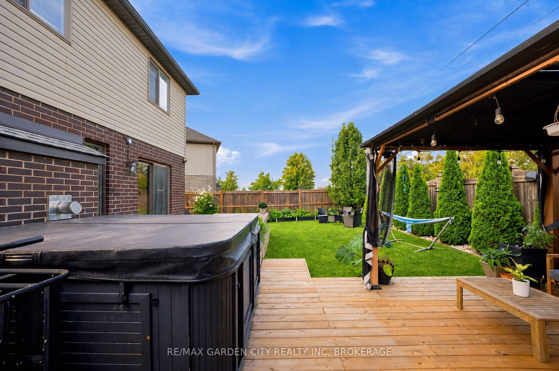 Photo 31 of 8377 Jeffrey Court, Niagara Falls, Forestview — HOMEH