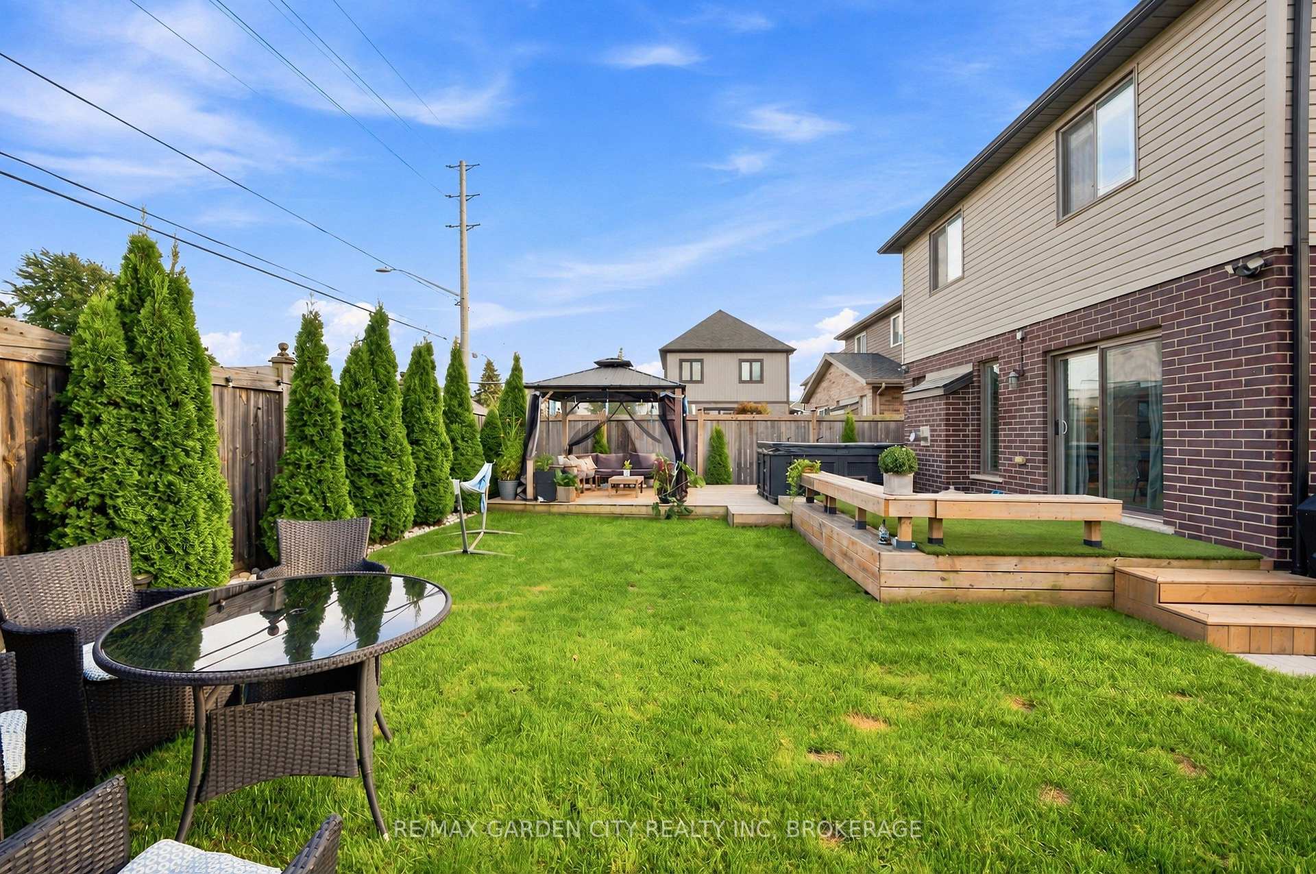 Photo 32 of 8377 Jeffrey Court, Niagara Falls, Forestview — HOMEH