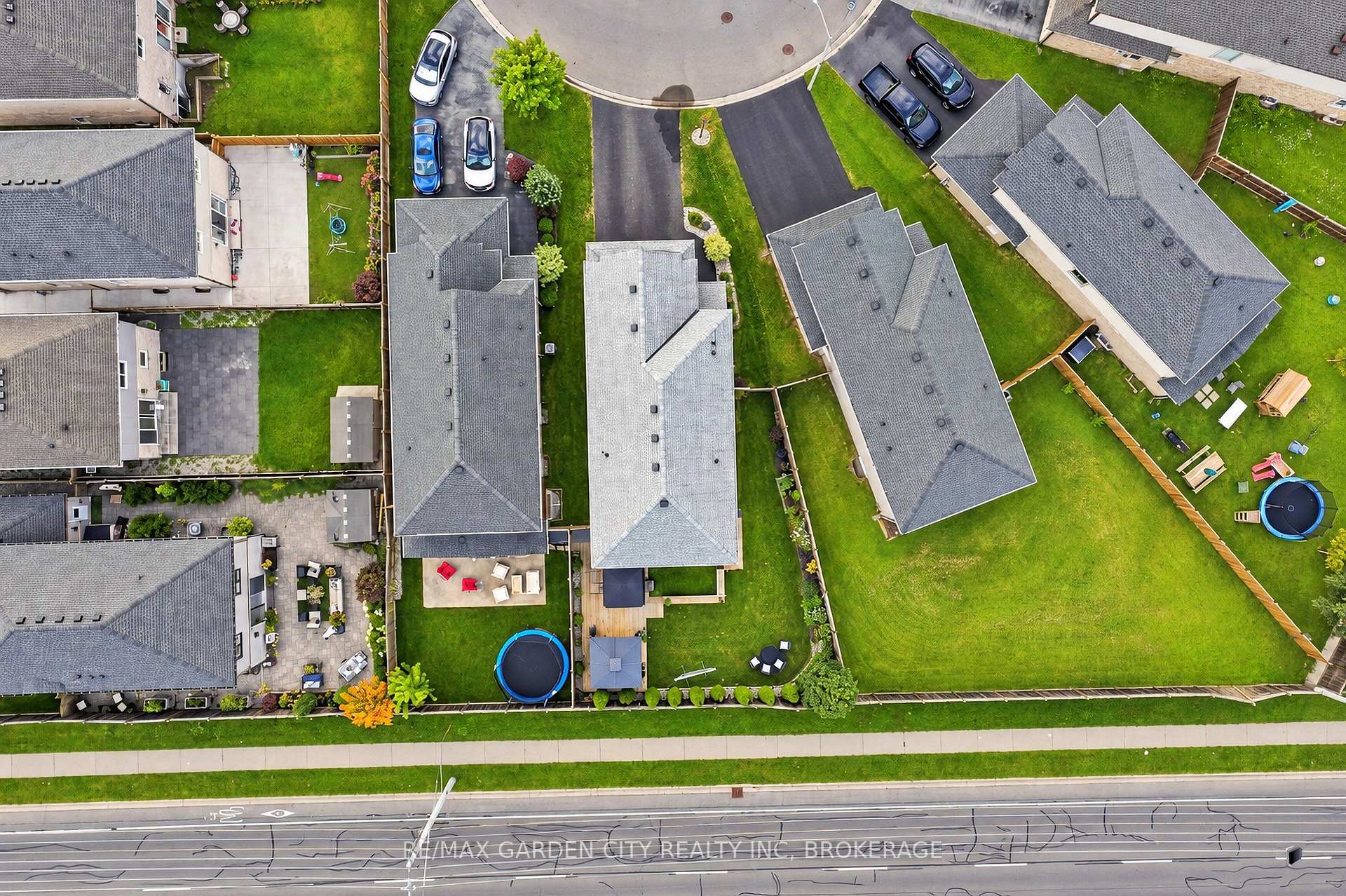 Photo 35 of 8377 Jeffrey Court, Niagara Falls, Forestview — HOMEH