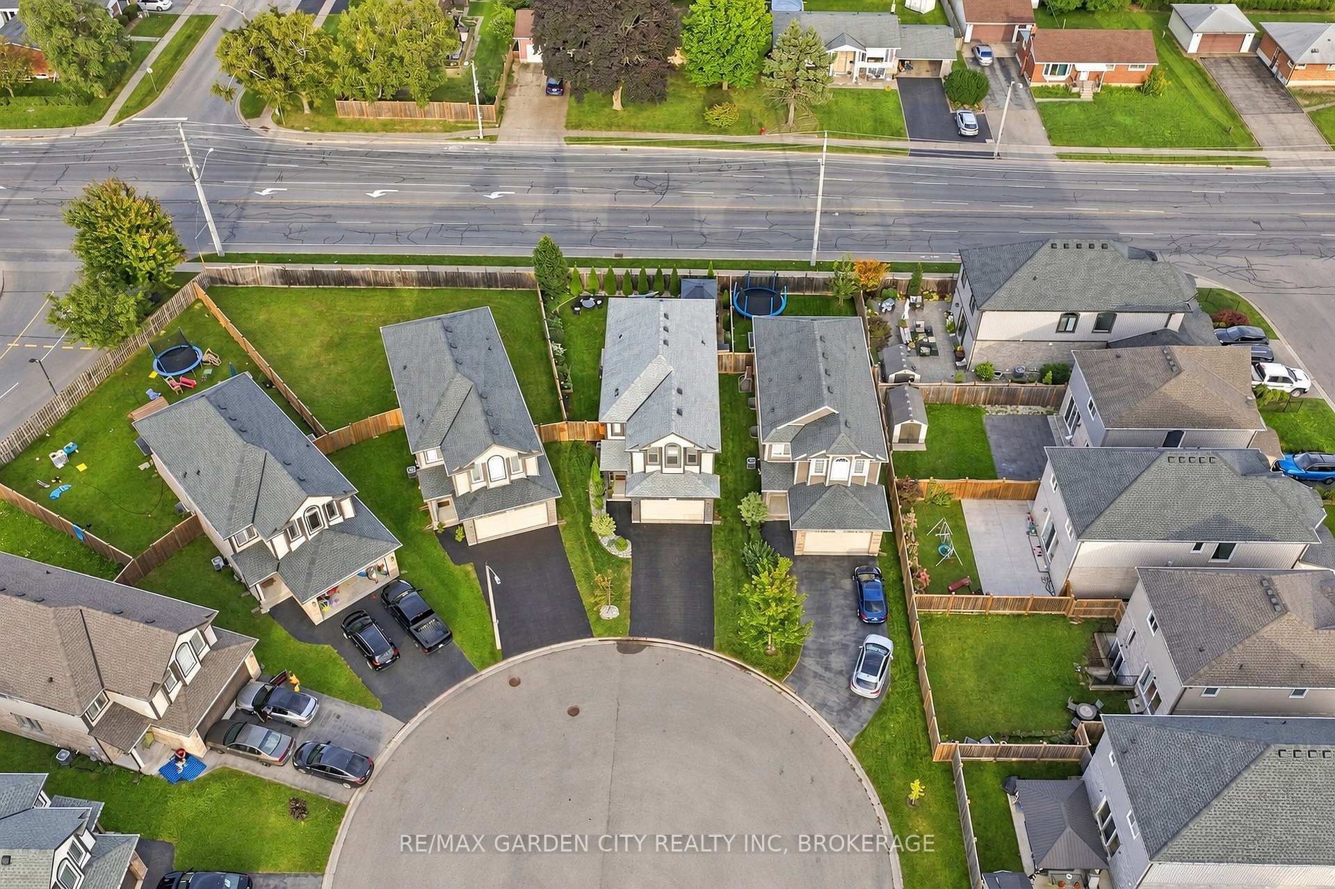 Photo 36 of 8377 Jeffrey Court, Niagara Falls, Forestview — HOMEH