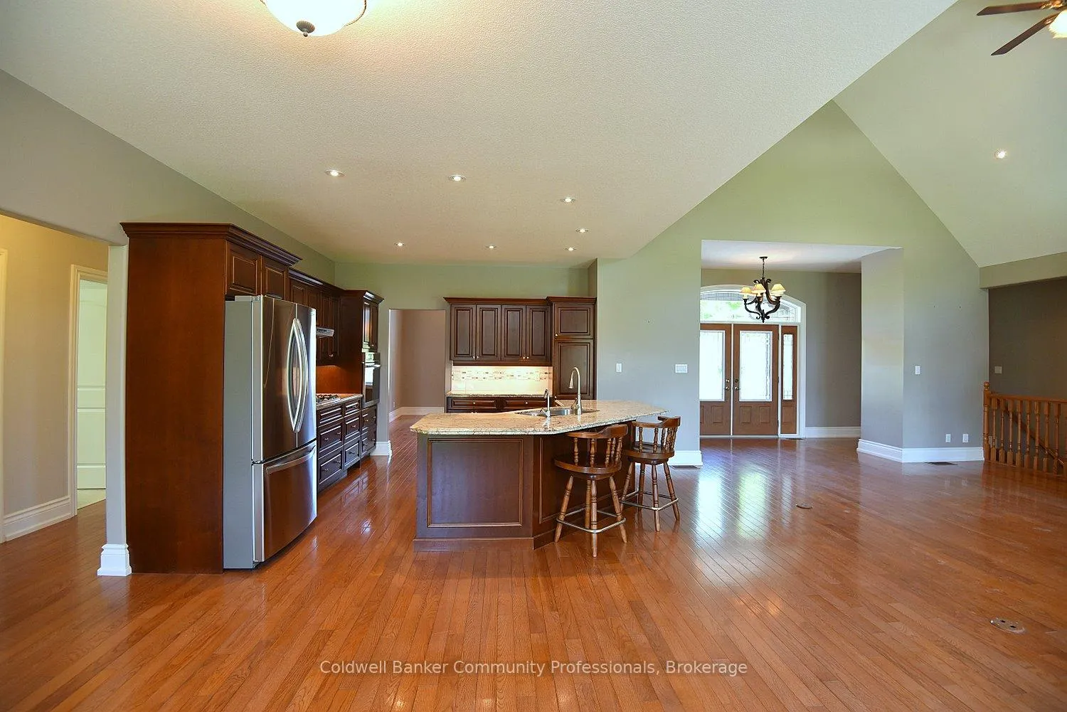 Photo 16 of 747 Centre Road, Hamilton, Rural Flamborough — HOMEH