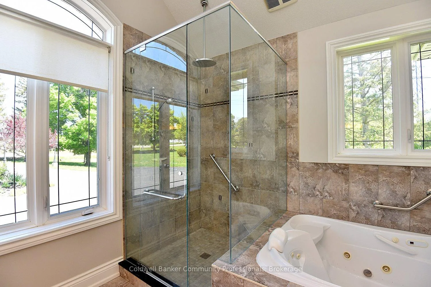 Photo 21 of 747 Centre Road, Hamilton, Rural Flamborough — HOMEH