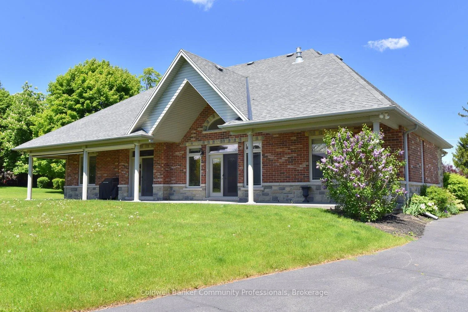 Photo 33 of 747 Centre Road, Hamilton, Rural Flamborough — HOMEH