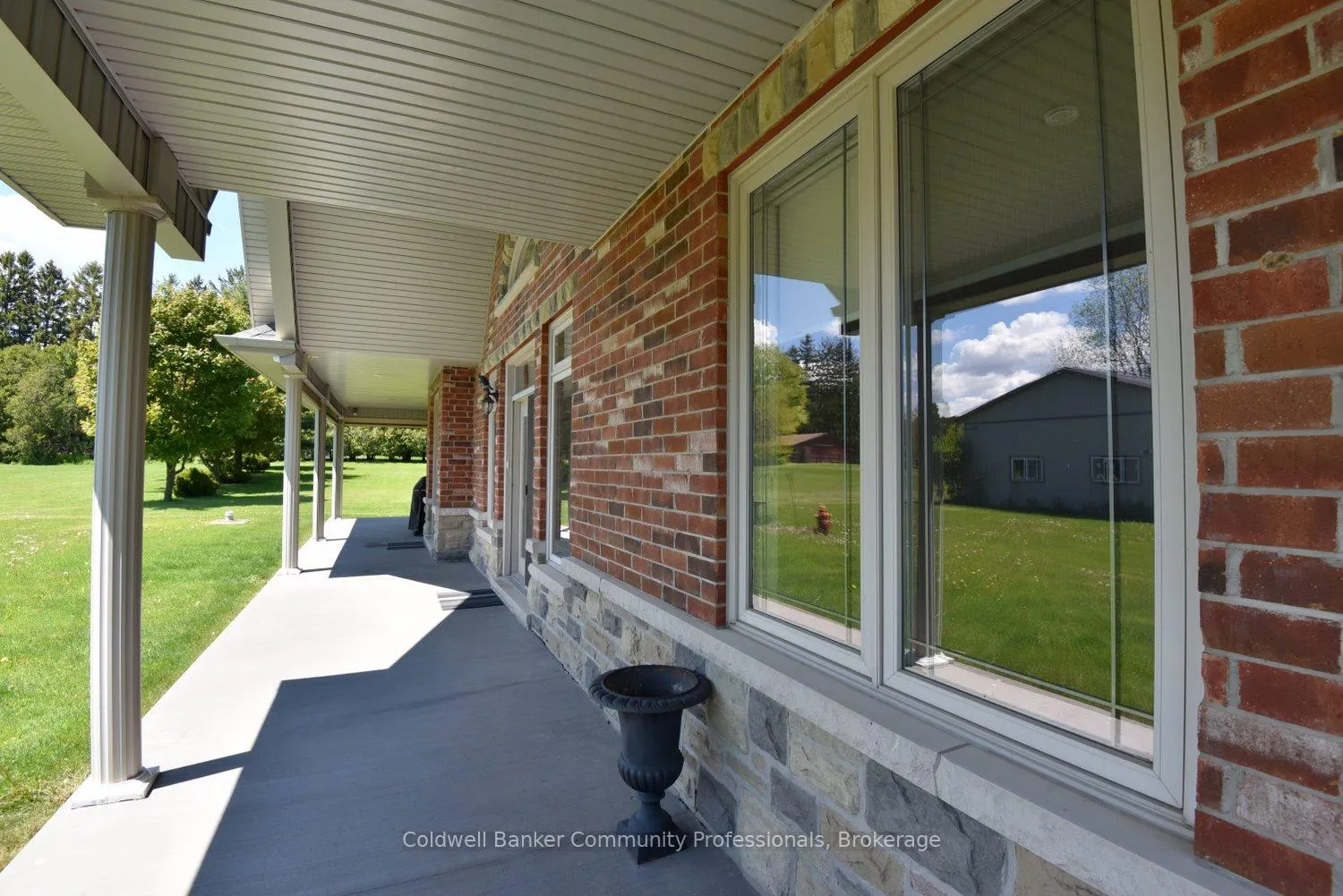 Photo 35 of 747 Centre Road, Hamilton, Rural Flamborough — HOMEH
