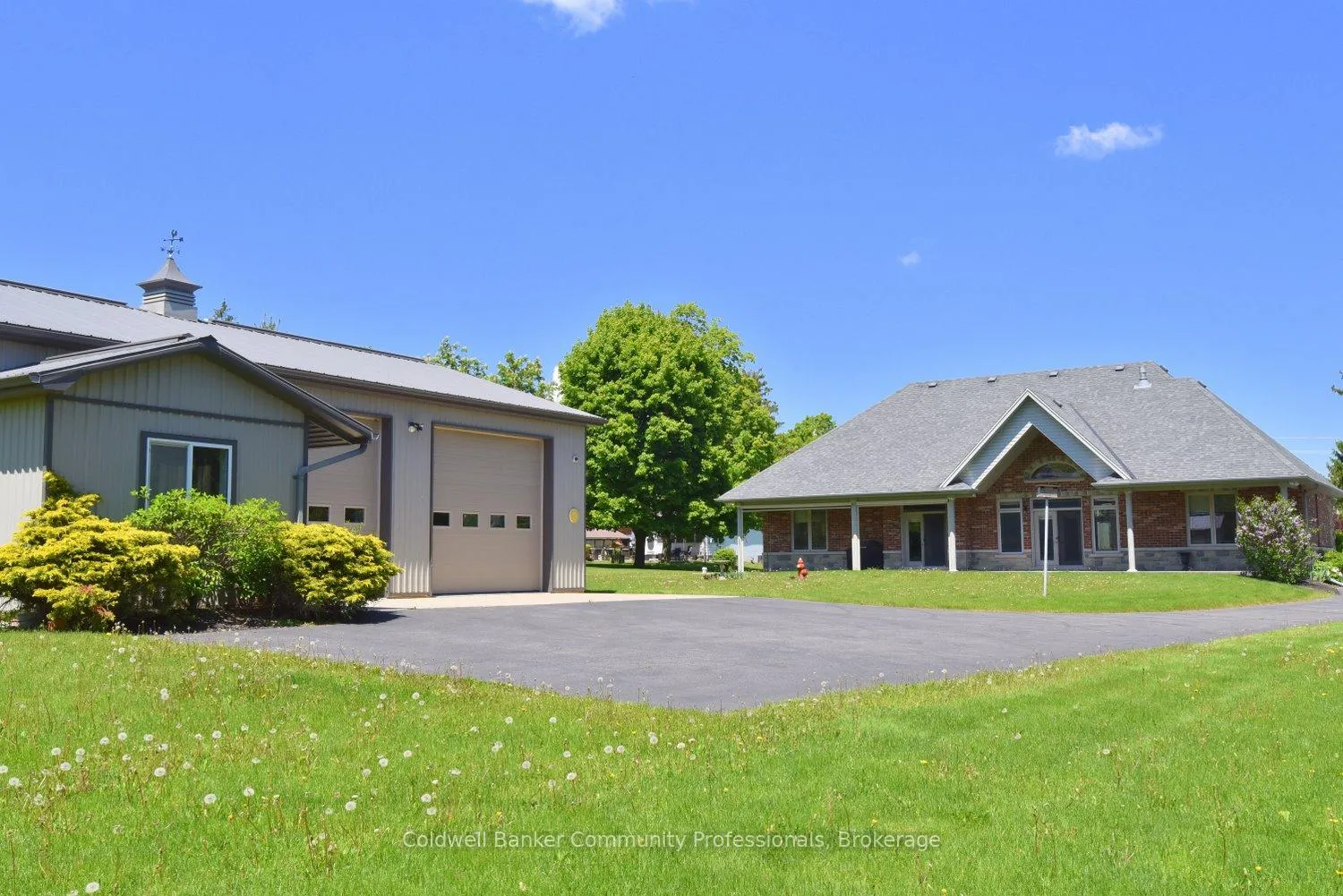 Photo 37 of 747 Centre Road, Hamilton, Rural Flamborough — HOMEH