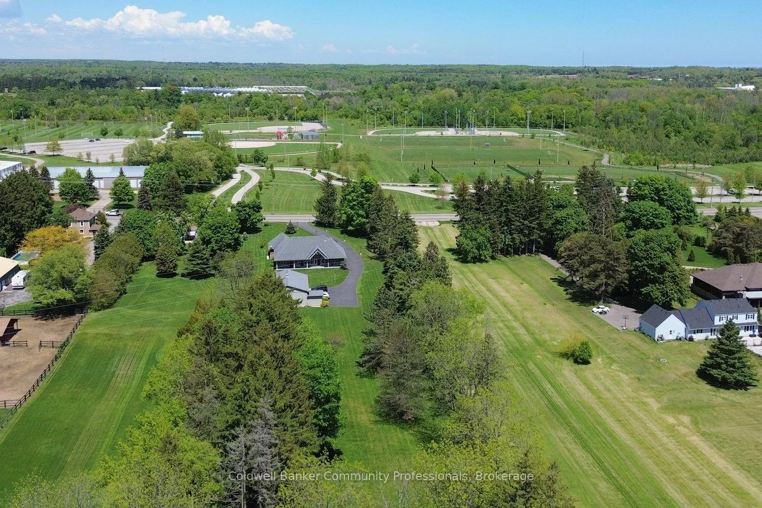 Photo 38 of 747 Centre Road, Hamilton, Rural Flamborough — HOMEH