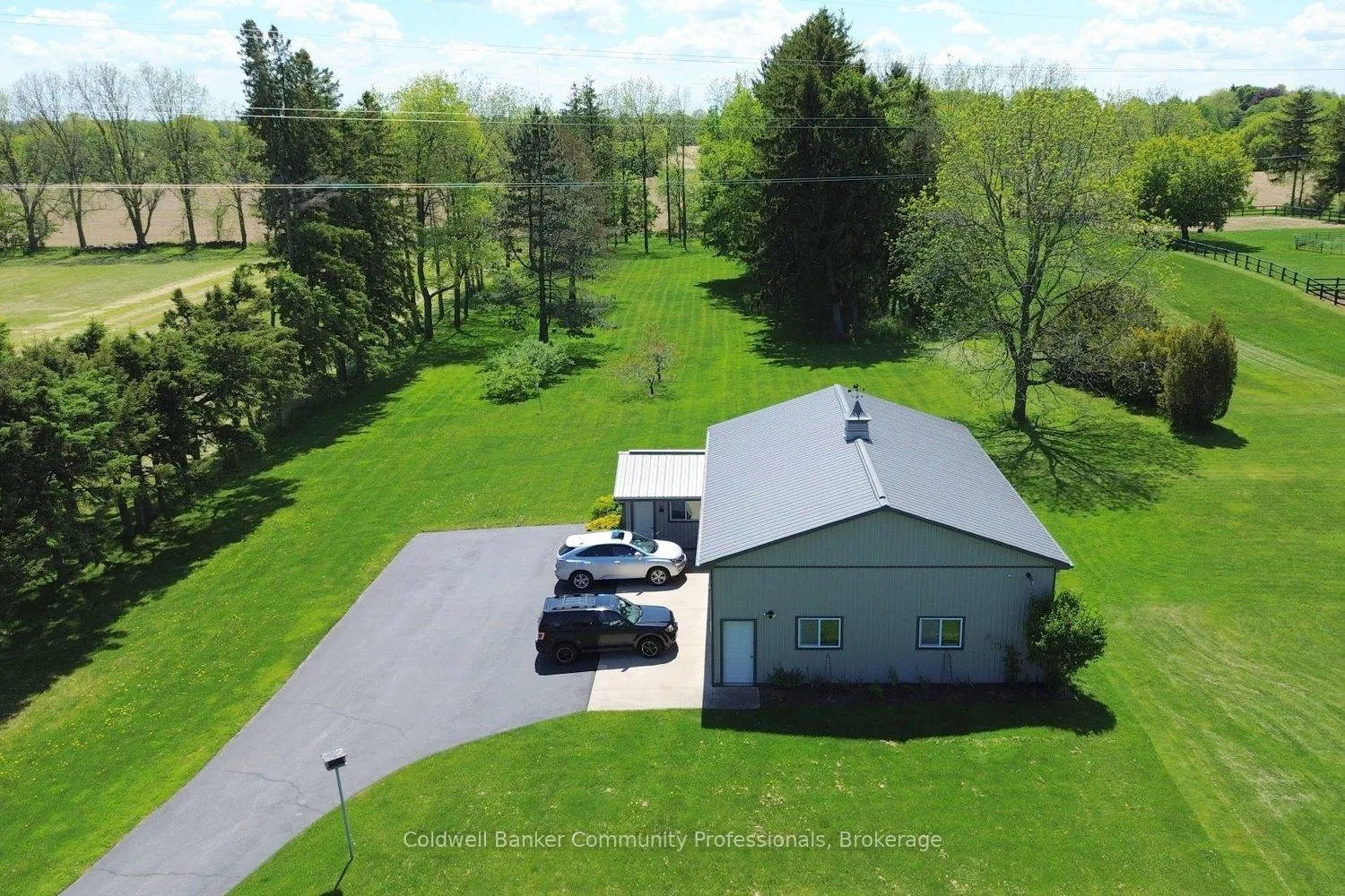 Photo 39 of 747 Centre Road, Hamilton, Rural Flamborough — HOMEH