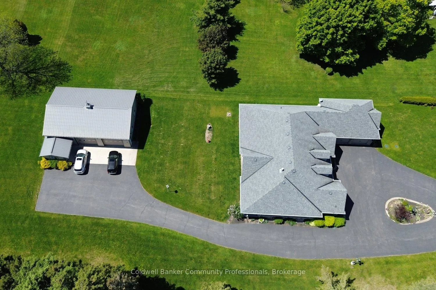 Photo 40 of 747 Centre Road, Hamilton, Rural Flamborough — HOMEH