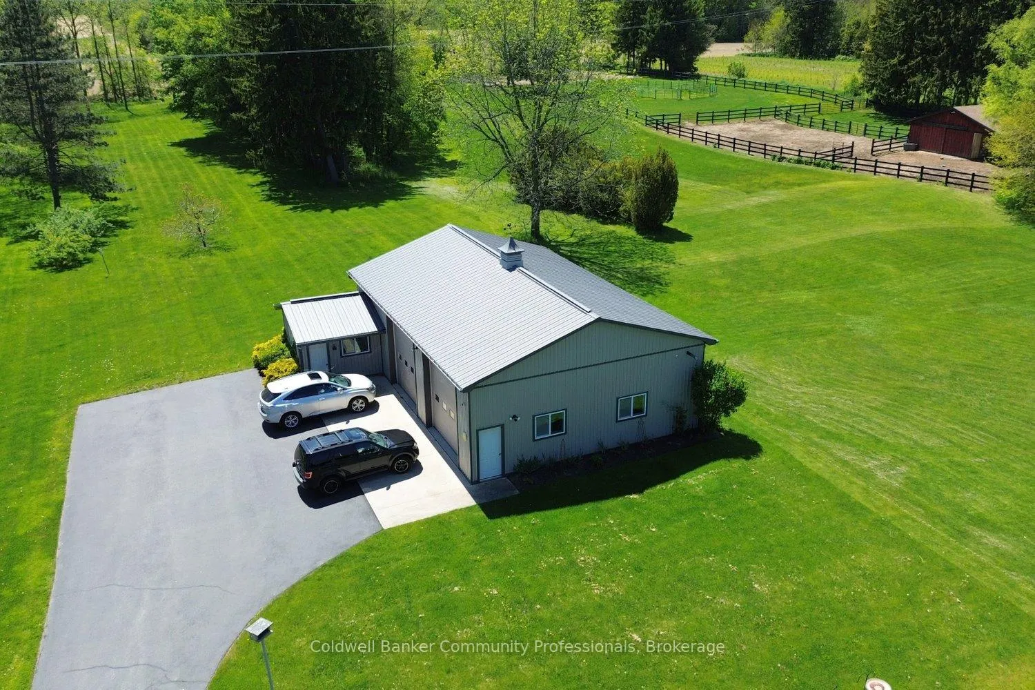 Photo 41 of 747 Centre Road, Hamilton, Rural Flamborough — HOMEH