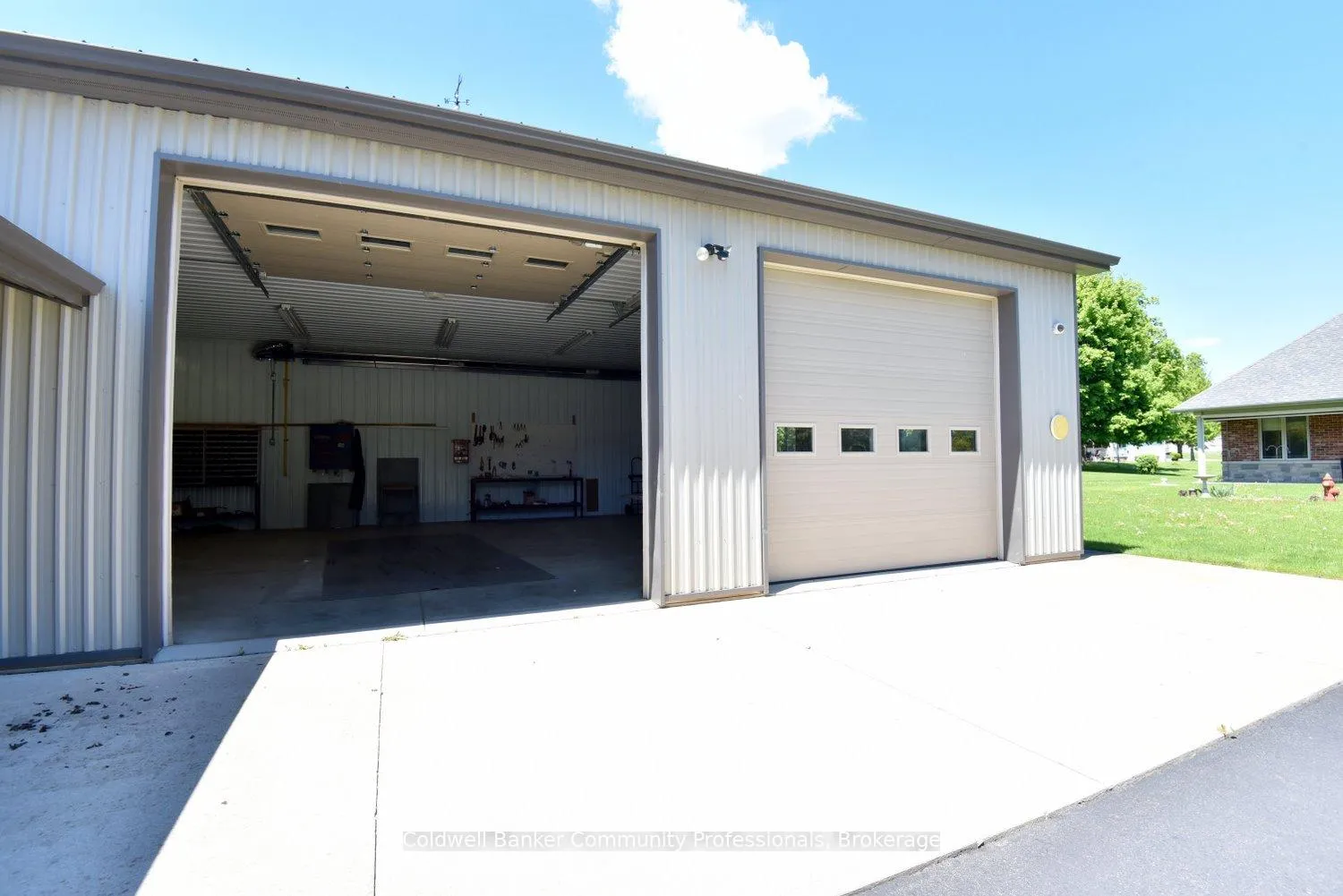 Photo 42 of 747 Centre Road, Hamilton, Rural Flamborough — HOMEH