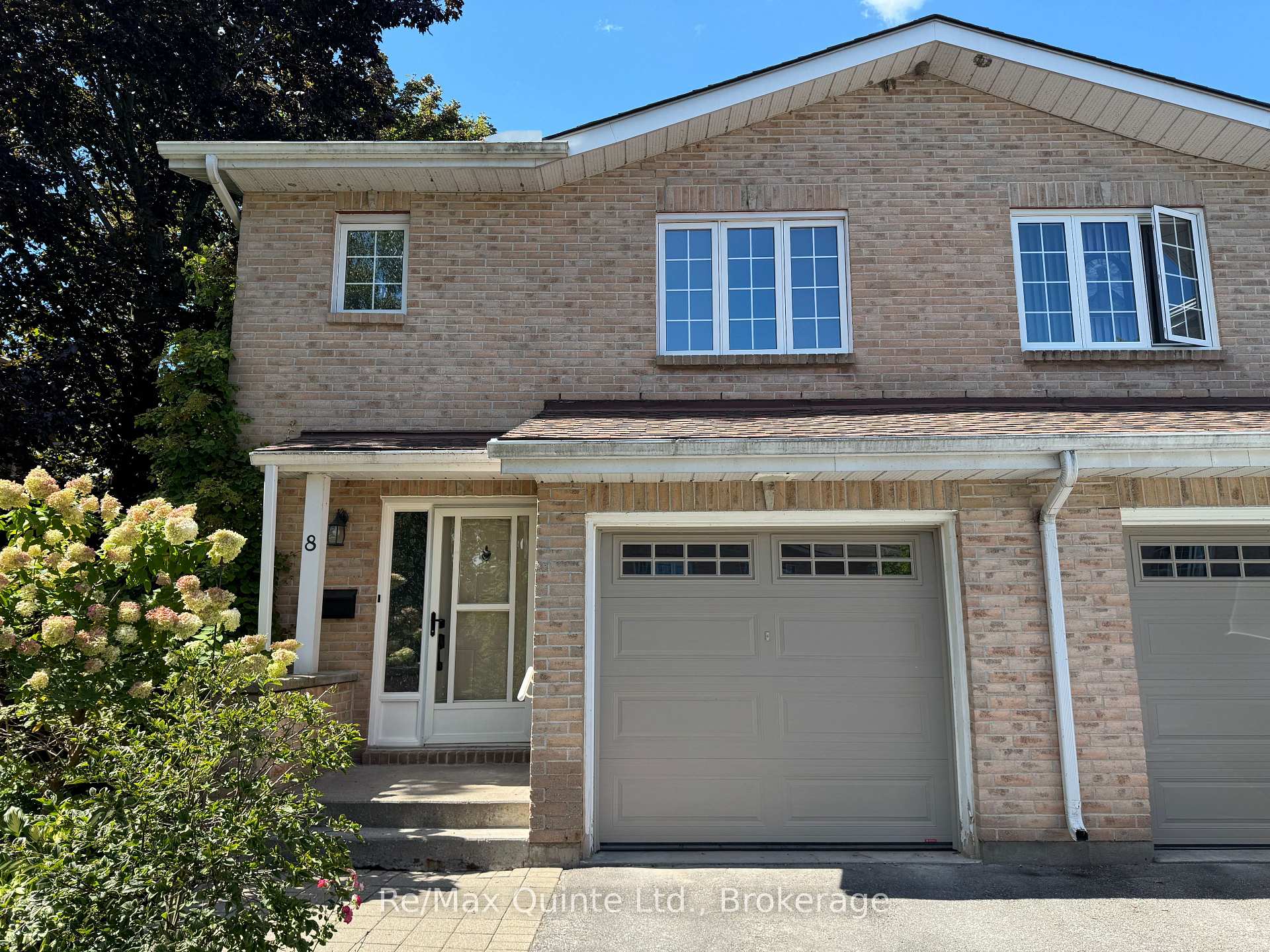 Photo 2 of Unit 8, 11 Janlyn Crescent, Belleville, Belleville Ward — HOMEH