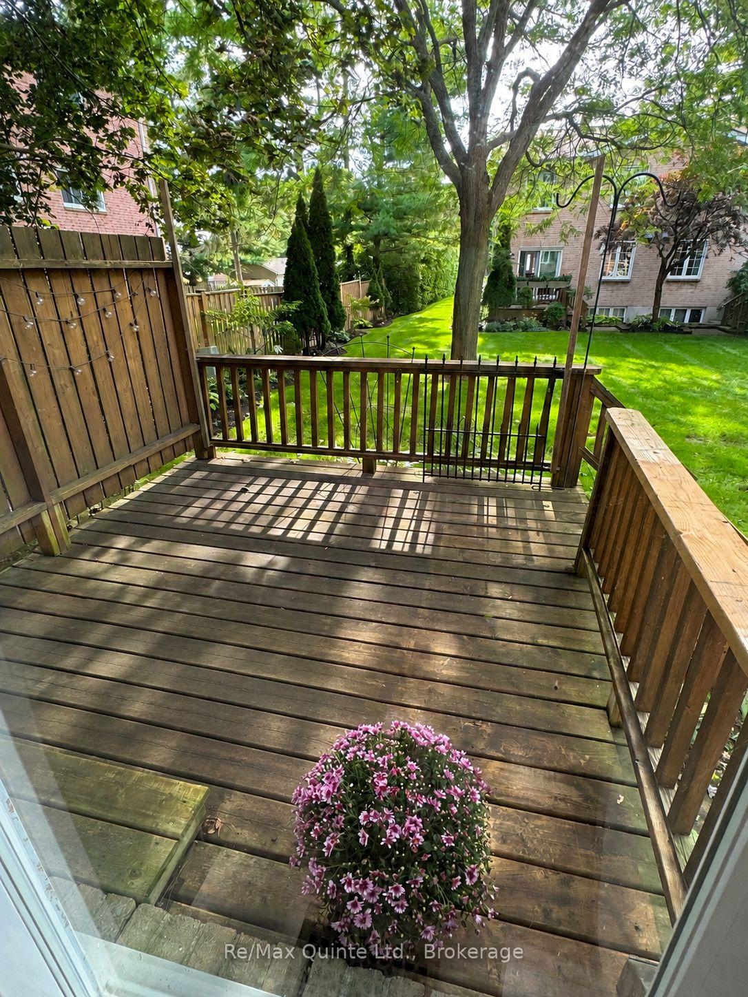 Photo 8 of Unit 8, 11 Janlyn Crescent, Belleville, Belleville Ward — HOMEH