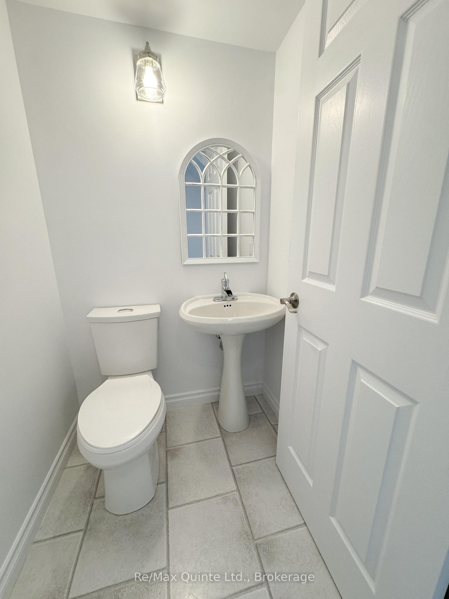 Photo 18 of Unit 8, 11 Janlyn Crescent, Belleville, Belleville Ward — HOMEH