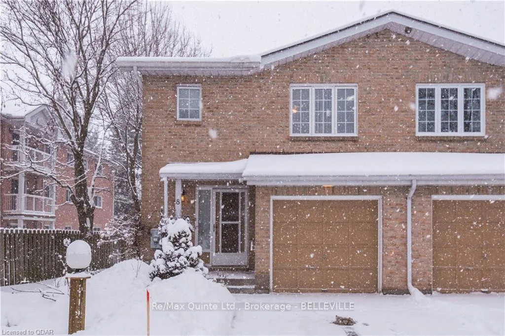 Photo 3 of Unit 8, 11 Janlyn Crescent, Belleville, Belleville Ward — HOMEH