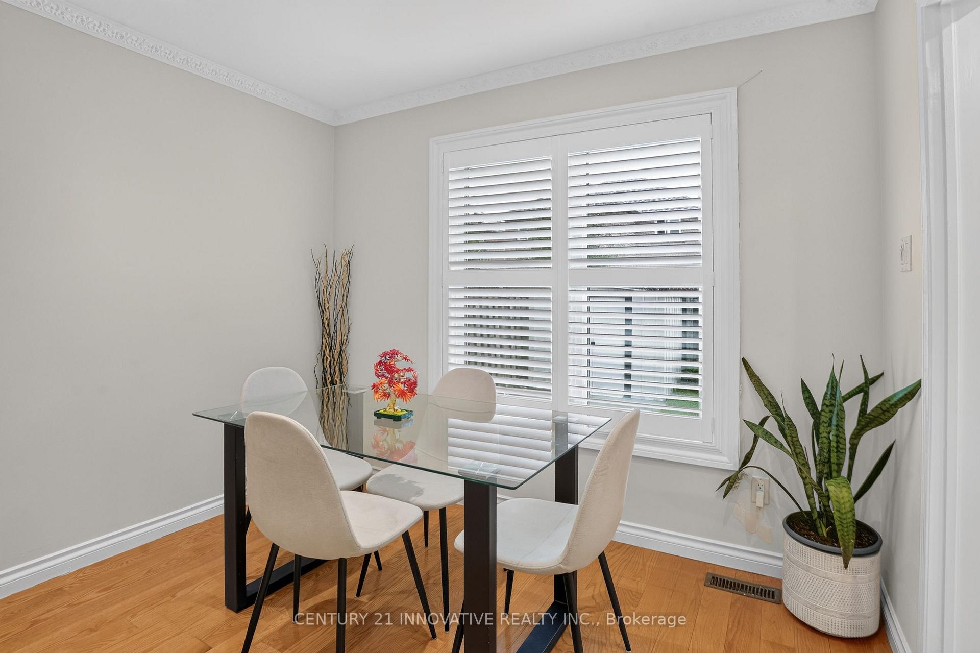 Photo 11 of 160 Sophia Road, Markham, Middlefield — HOMEH