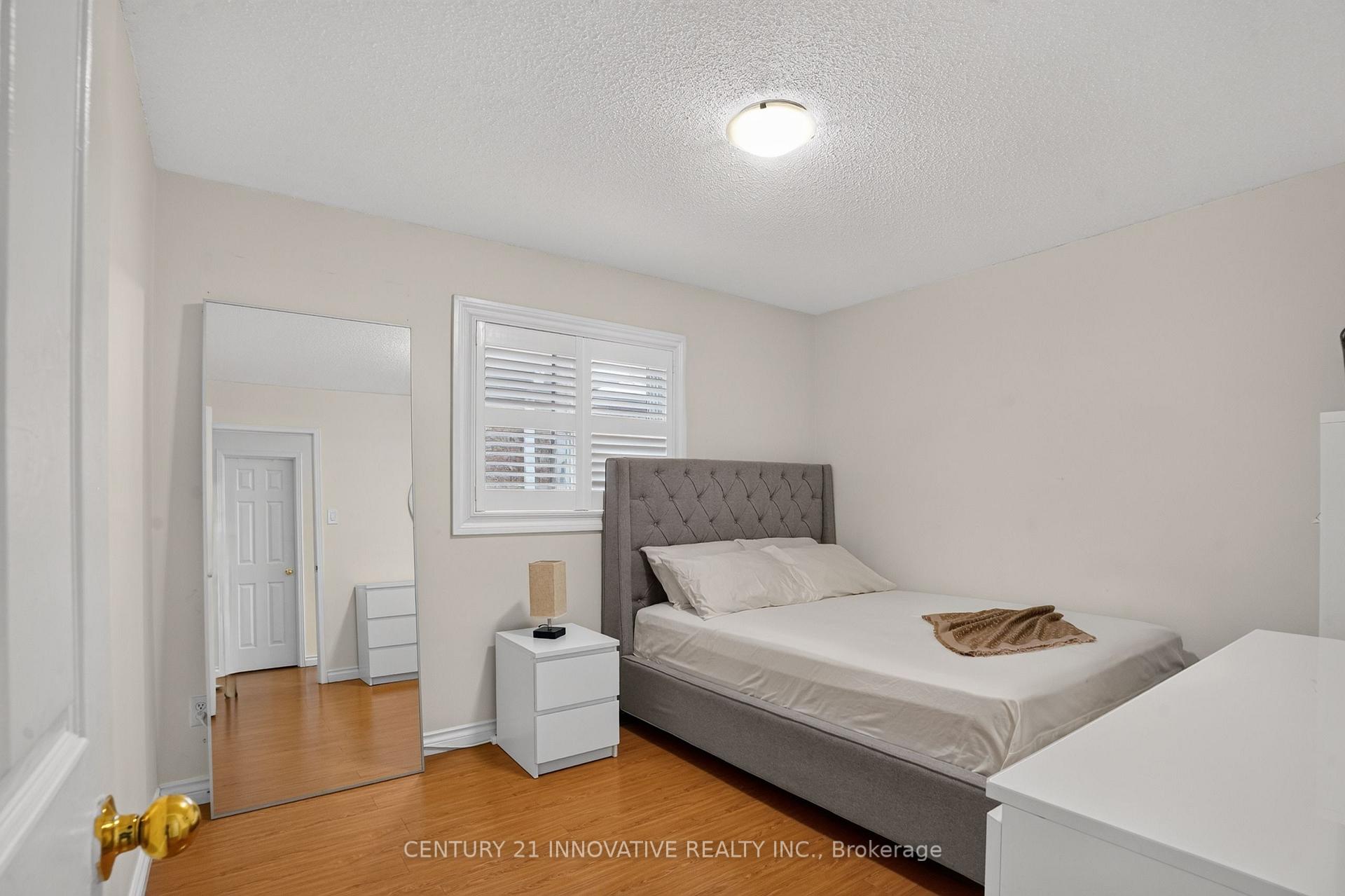Photo 15 of 160 Sophia Road, Markham, Middlefield — HOMEH