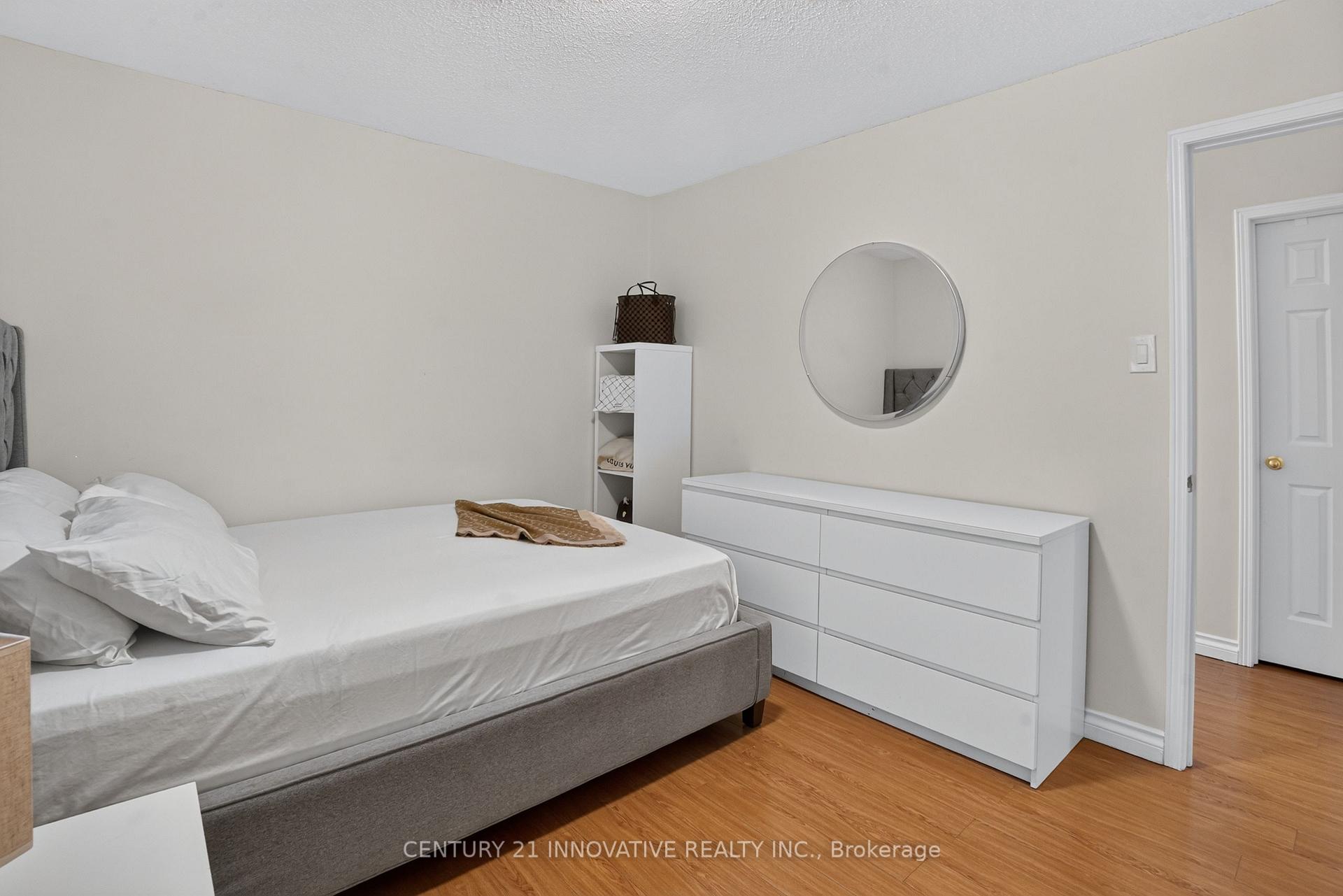 Photo 16 of 160 Sophia Road, Markham, Middlefield — HOMEH