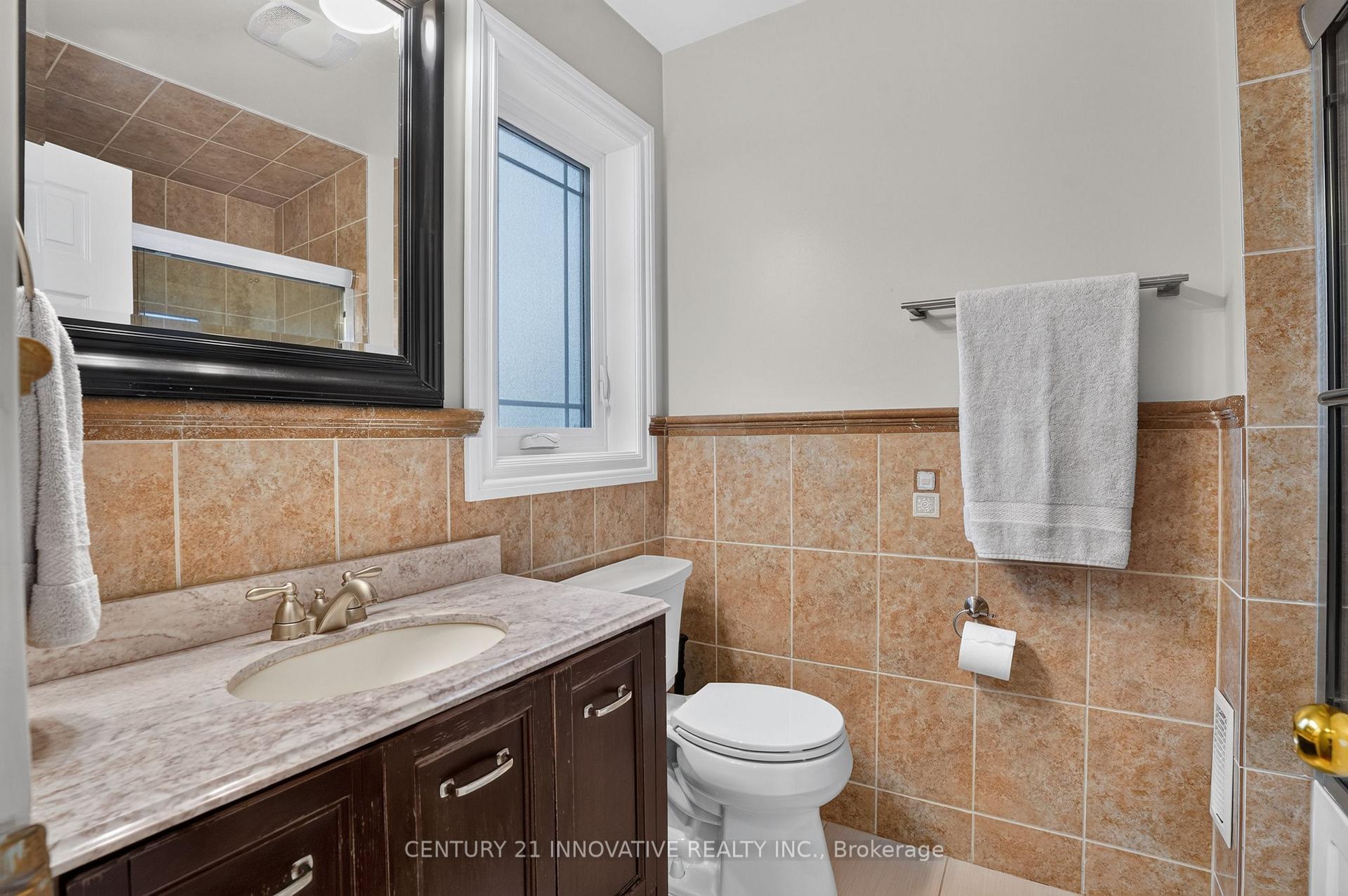Photo 17 of 160 Sophia Road, Markham, Middlefield — HOMEH