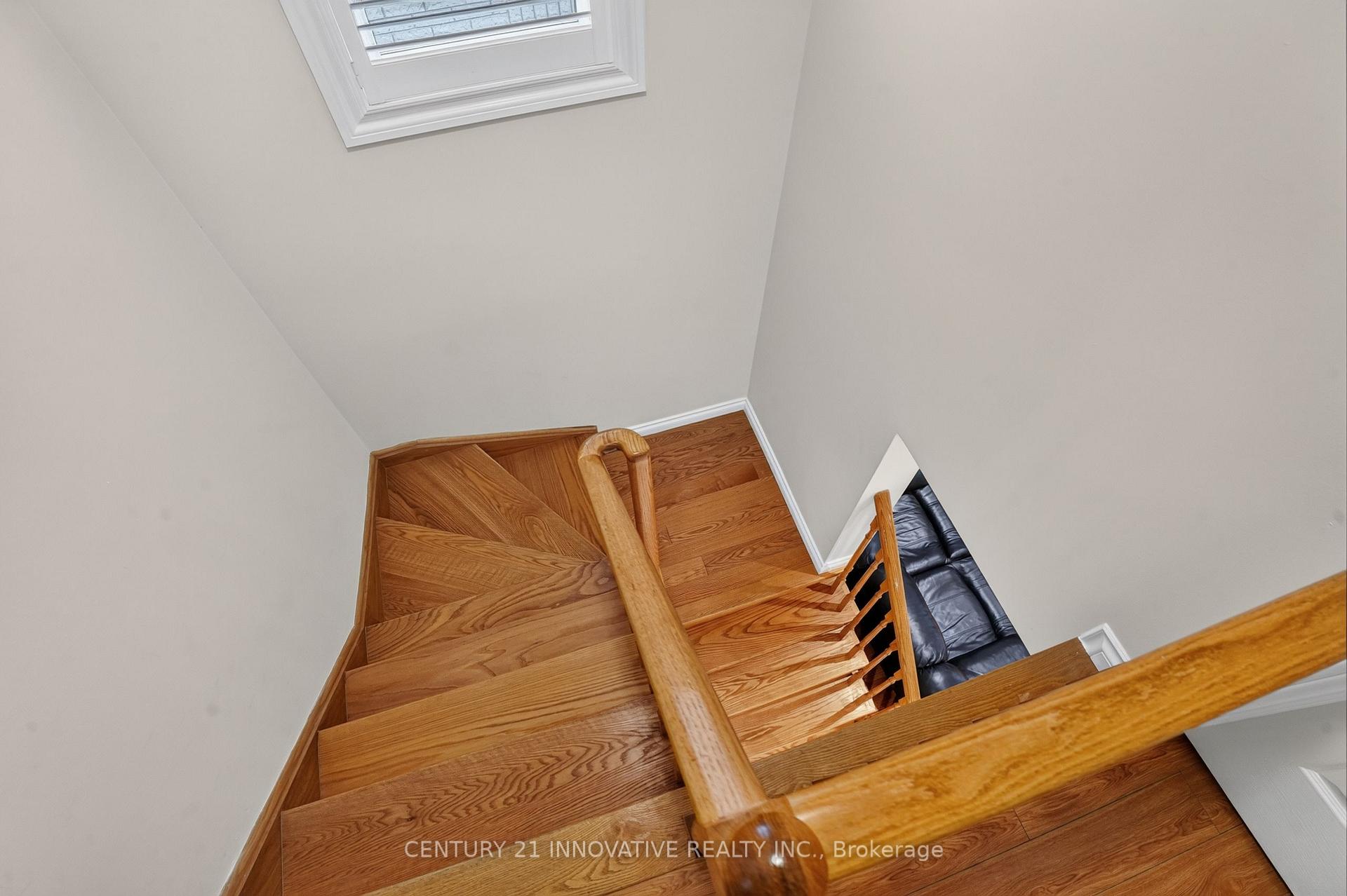 Photo 29 of 160 Sophia Road, Markham, Middlefield — HOMEH
