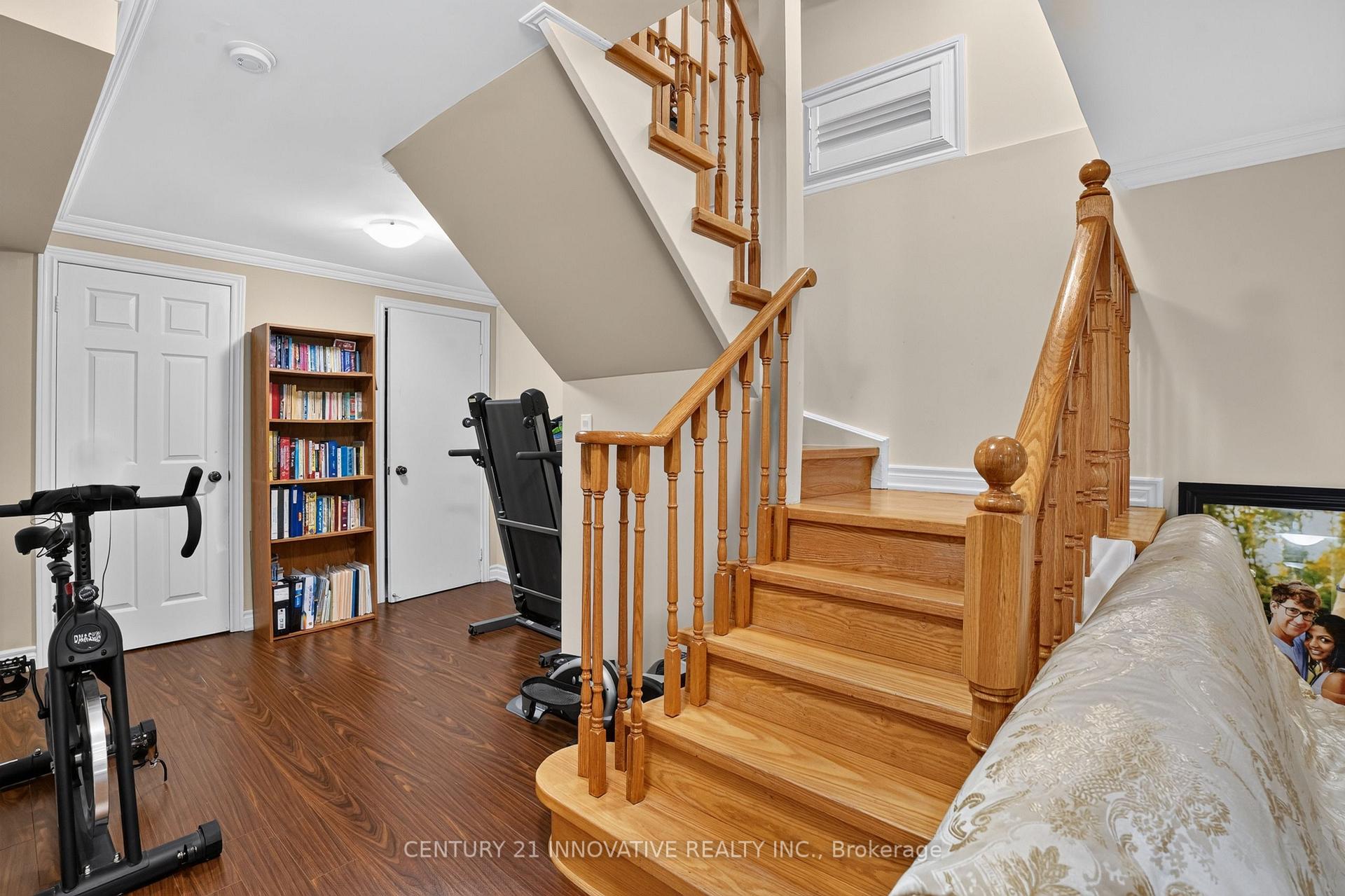 Photo 32 of 160 Sophia Road, Markham, Middlefield — HOMEH