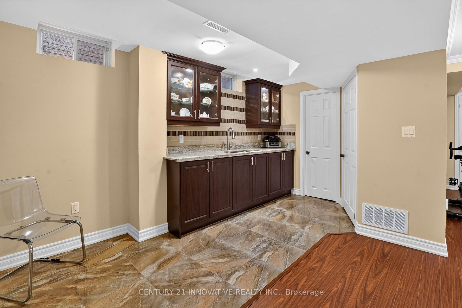 Photo 34 of 160 Sophia Road, Markham, Middlefield — HOMEH
