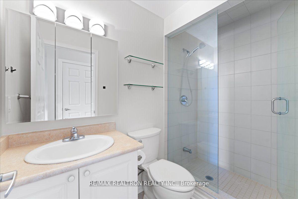 Photo 4 of Unit 304, 15450 Yonge Street, Aurora, Aurora Heights — HOMEH