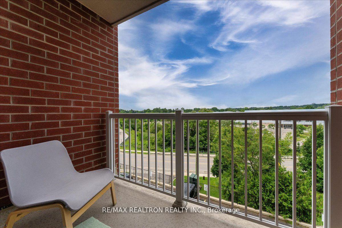 Photo 15 of Unit 304, 15450 Yonge Street, Aurora, Aurora Heights — HOMEH