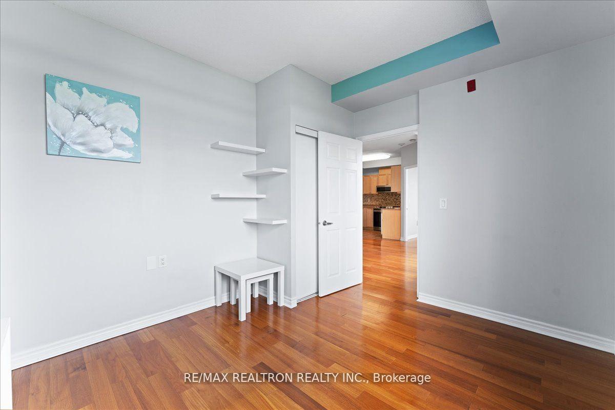 Photo 17 of Unit 304, 15450 Yonge Street, Aurora, Aurora Heights — HOMEH