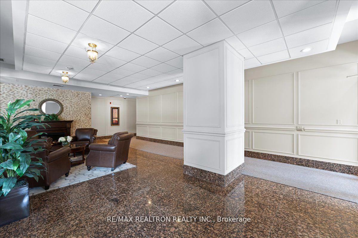 Photo 18 of Unit 304, 15450 Yonge Street, Aurora, Aurora Heights — HOMEH