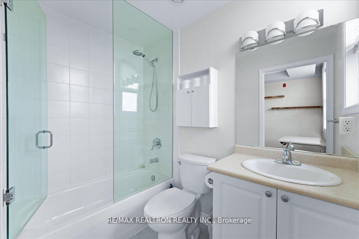 Photo 20 of Unit 304, 15450 Yonge Street, Aurora, Aurora Heights — HOMEH