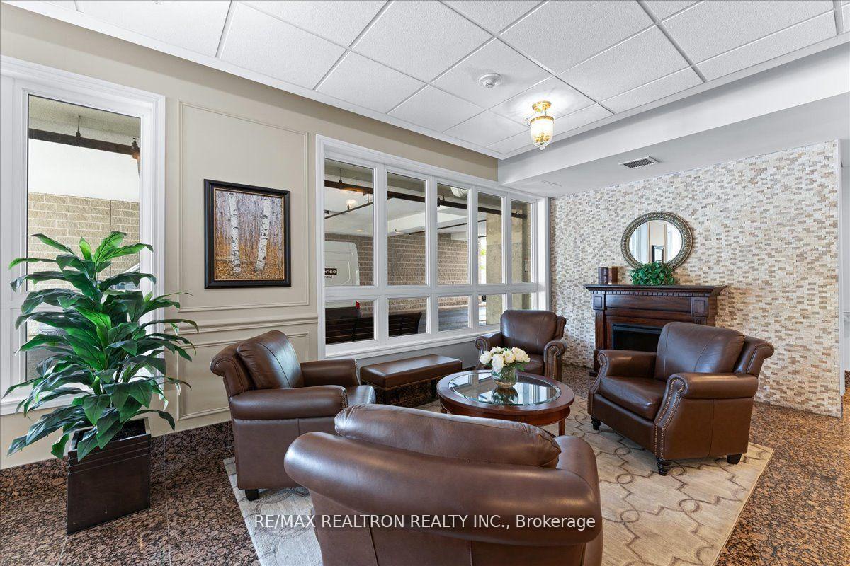 Photo 21 of Unit 304, 15450 Yonge Street, Aurora, Aurora Heights — HOMEH